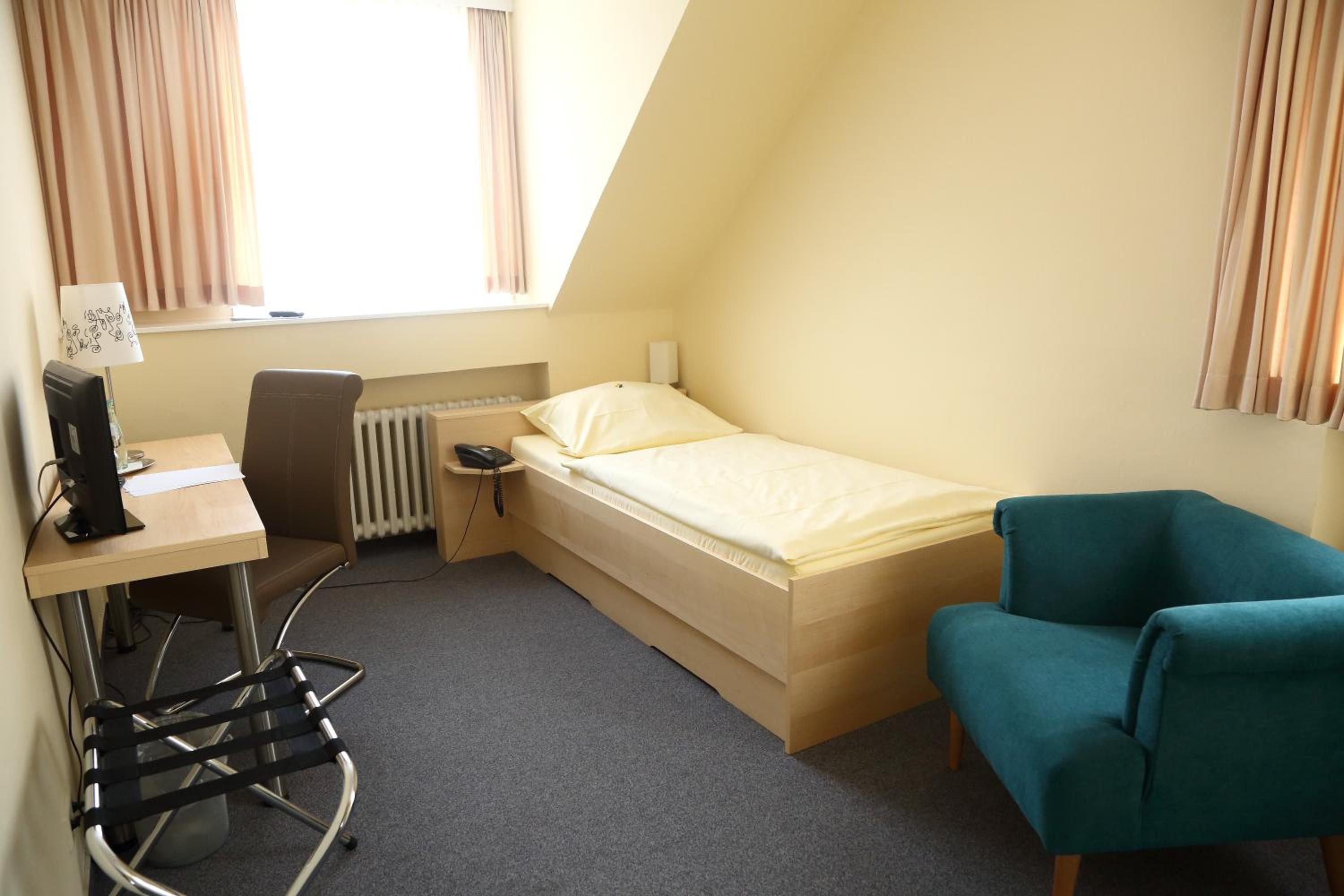 Single Room photo 3