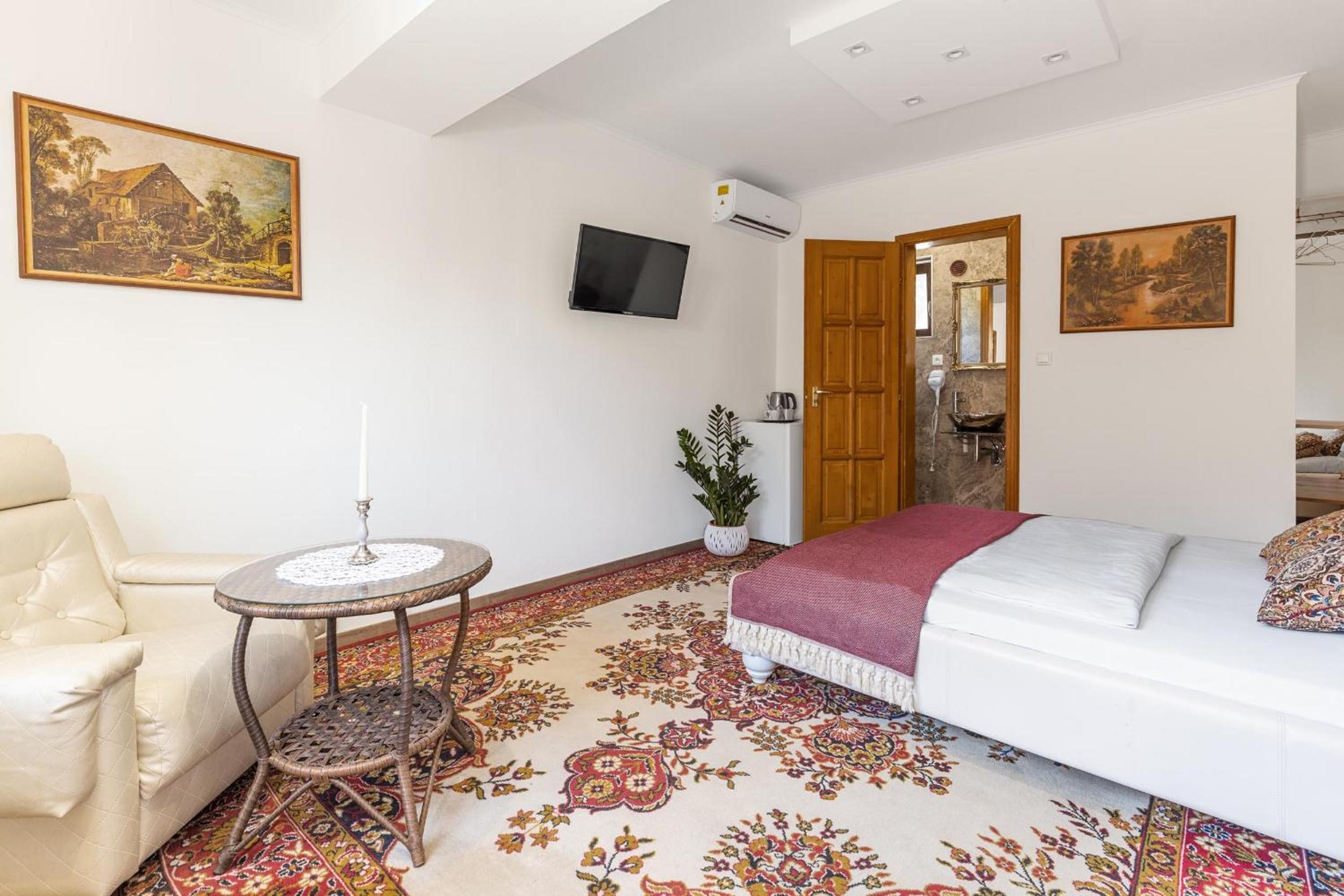 Deluxe Double Room - Photo 4