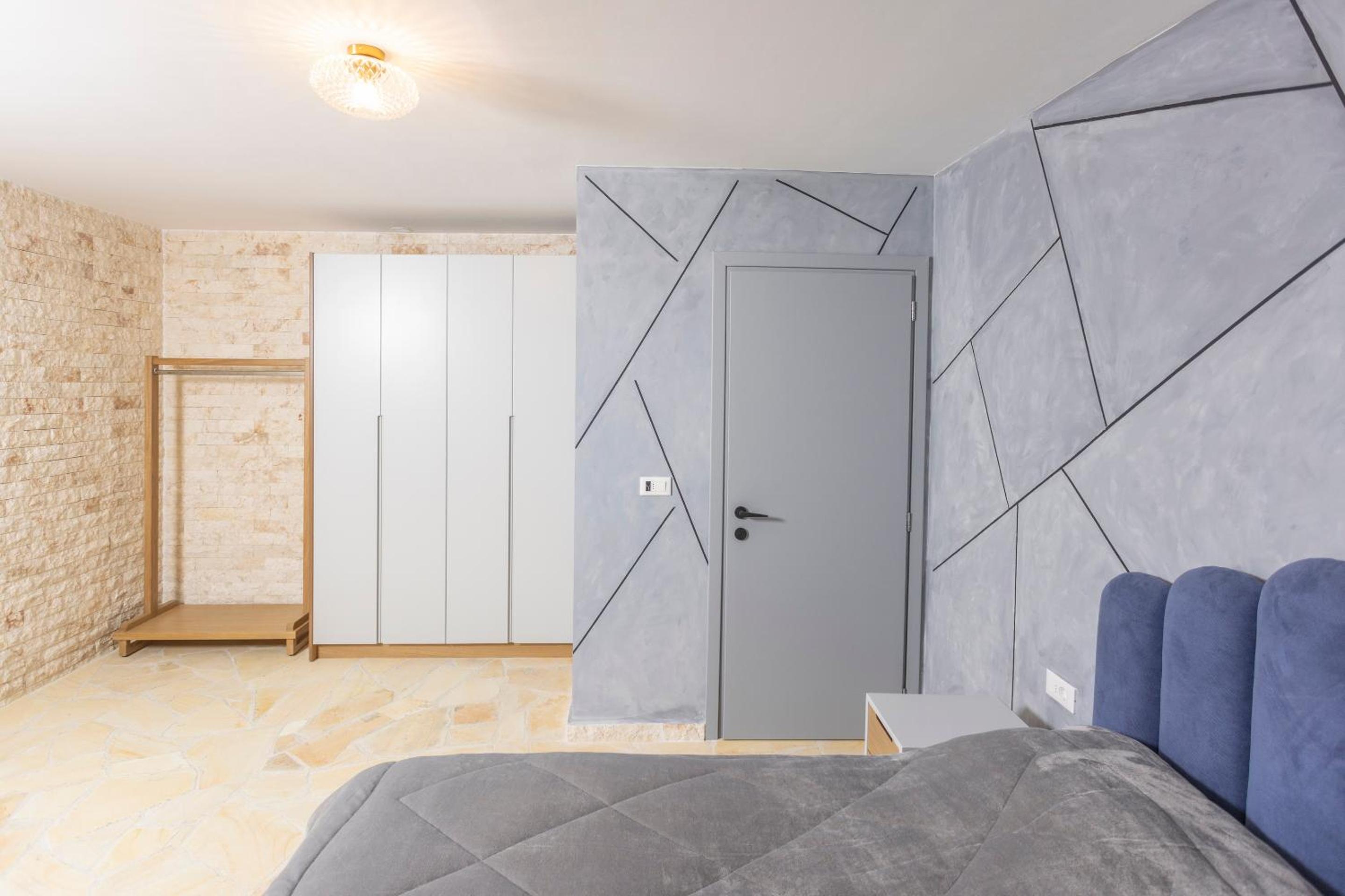 Villa photo 2