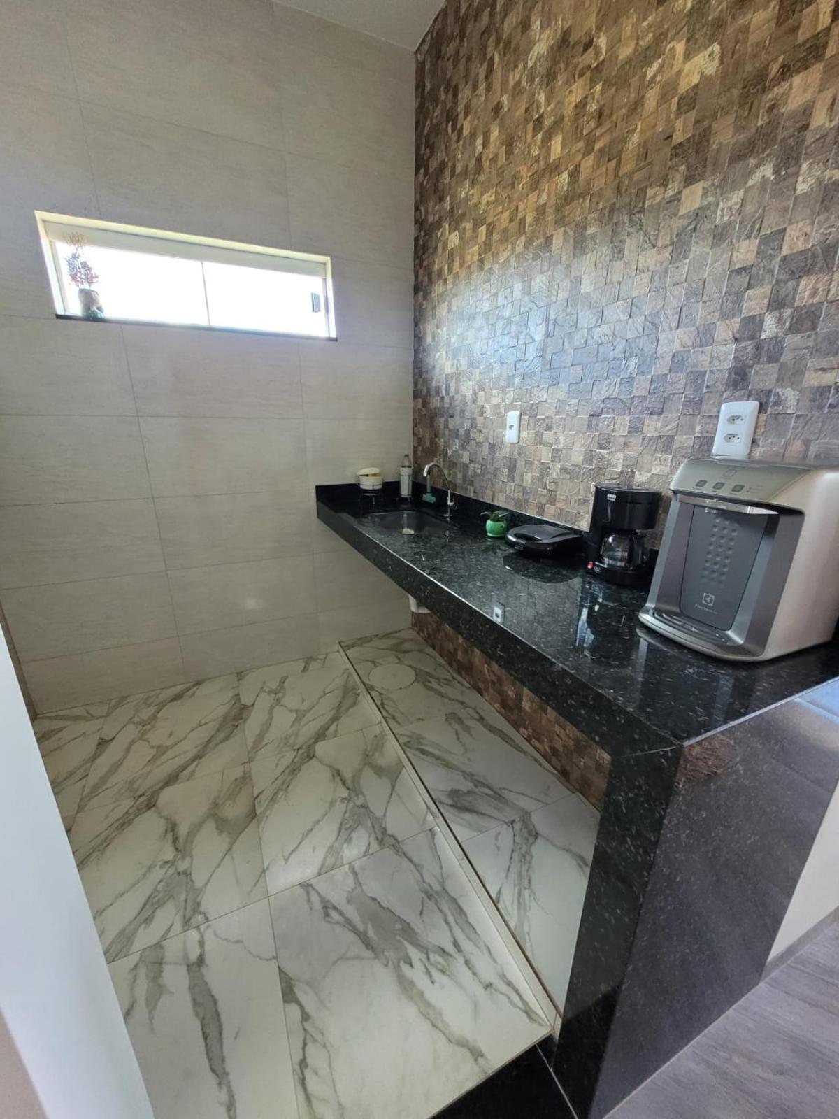 Deluxe Double Room with Shower photo 2