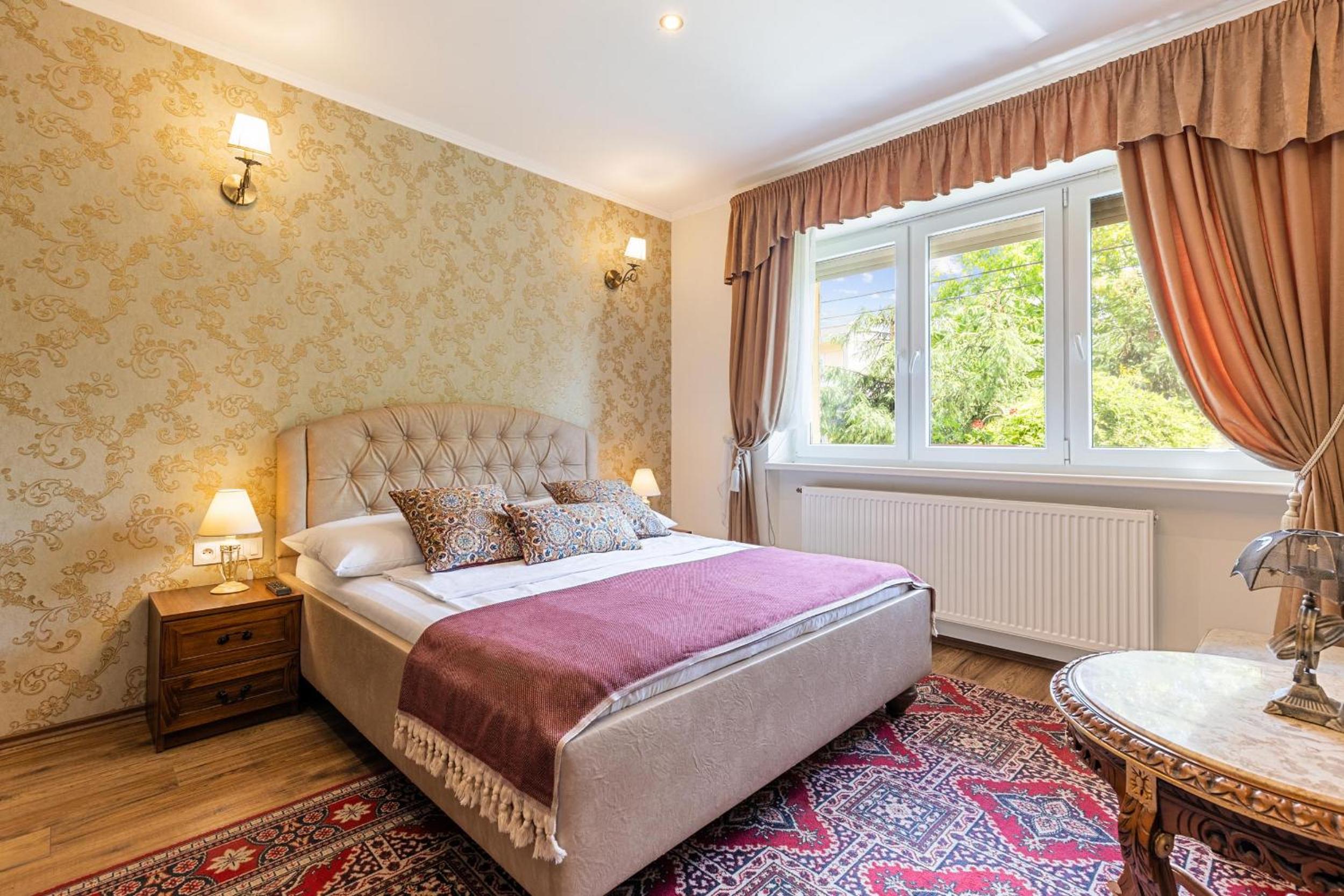 Deluxe Double Room - Photo 7