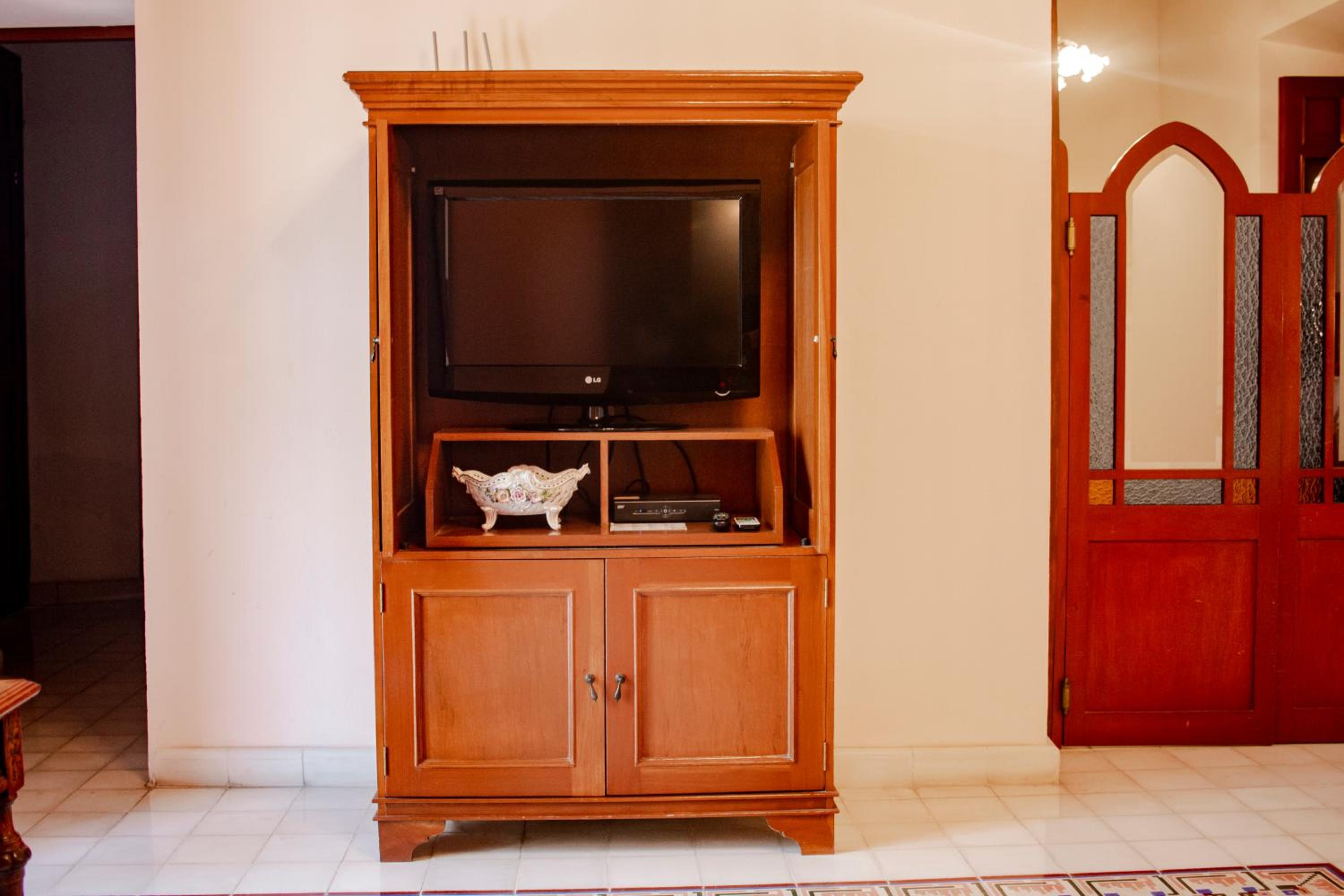 Standard Suite - Photo 2
