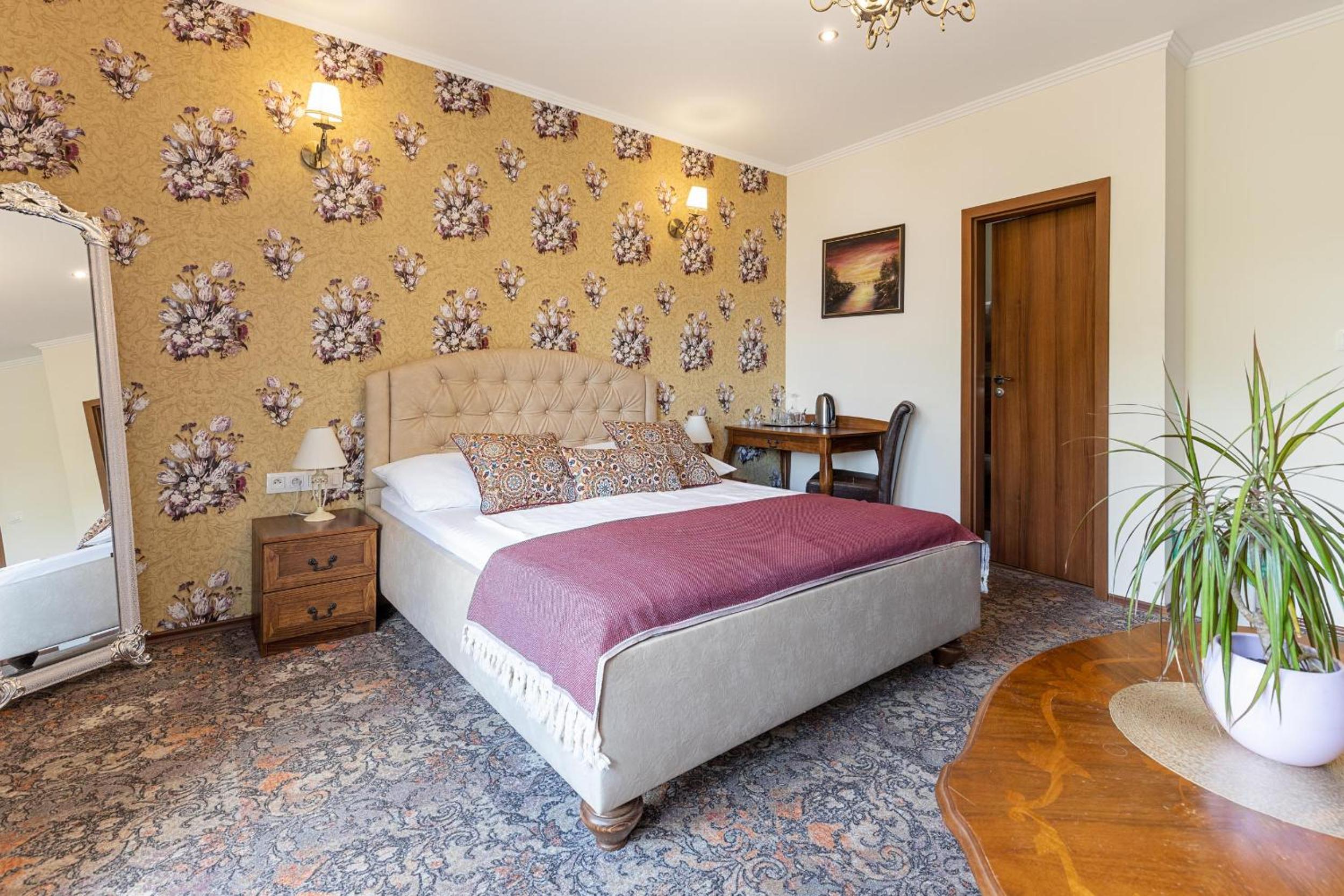 Deluxe Double Room - Photo 8