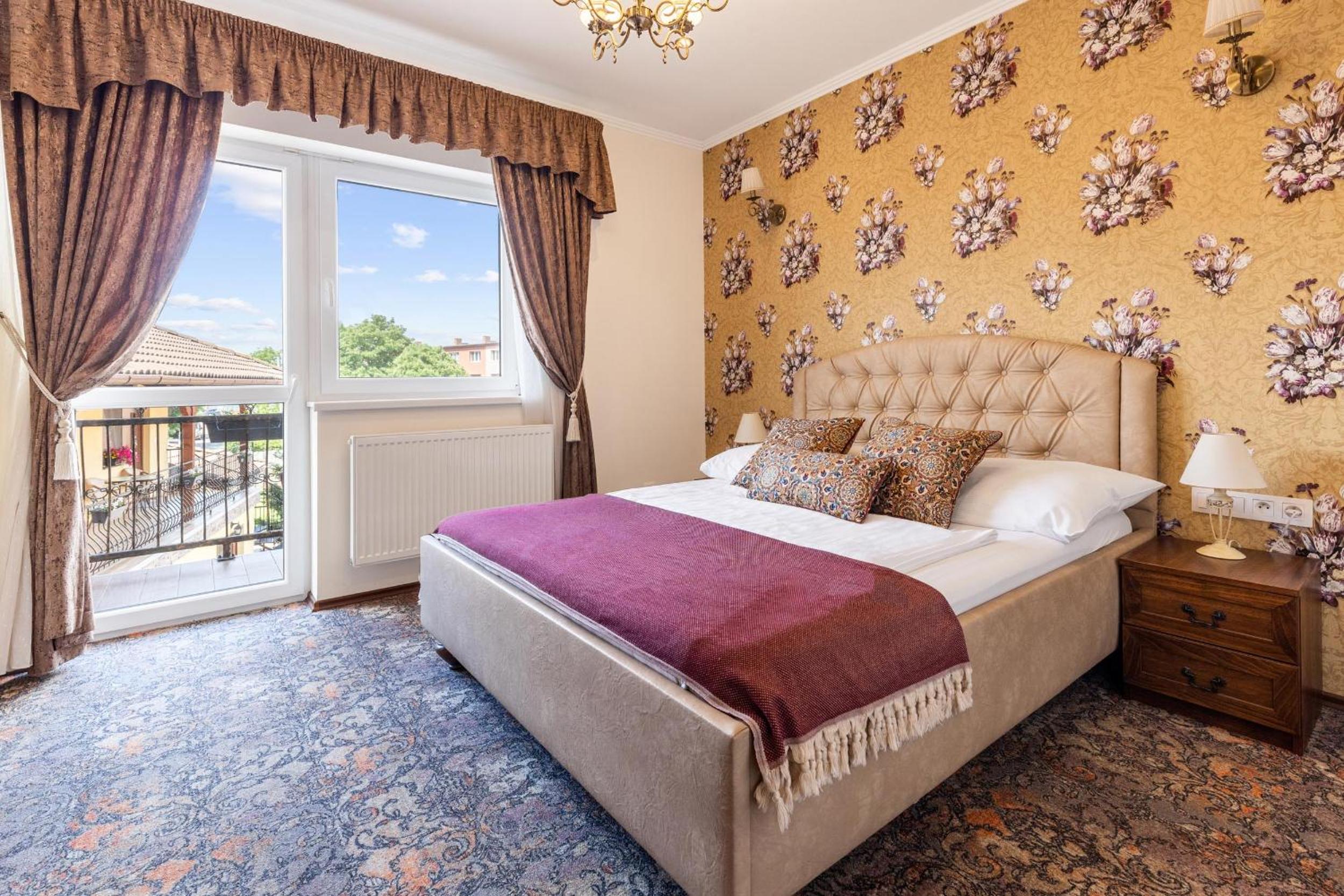 Deluxe Double Room - Photo 10