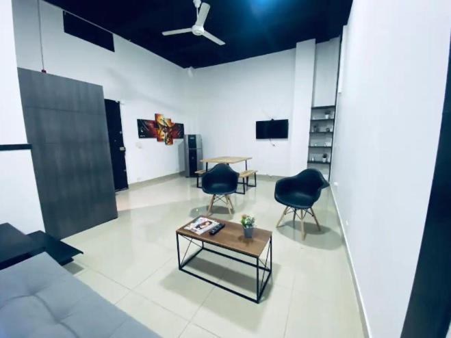 Deluxe King Studio