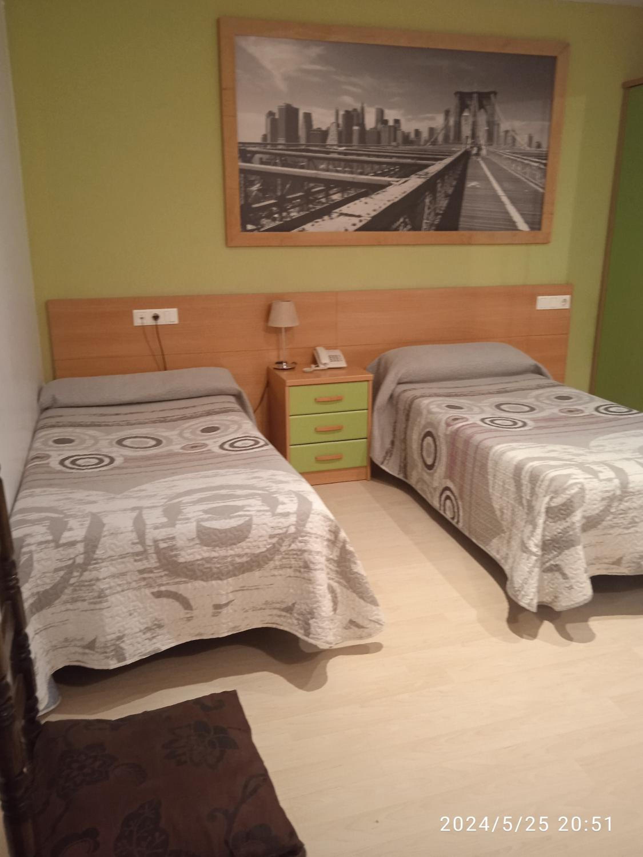 Habitación Estándar con Dos Camas Individuales