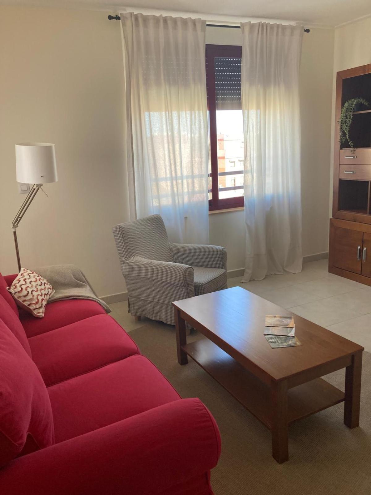 Deluxe One-Bedroom Apartment with City View photo 2