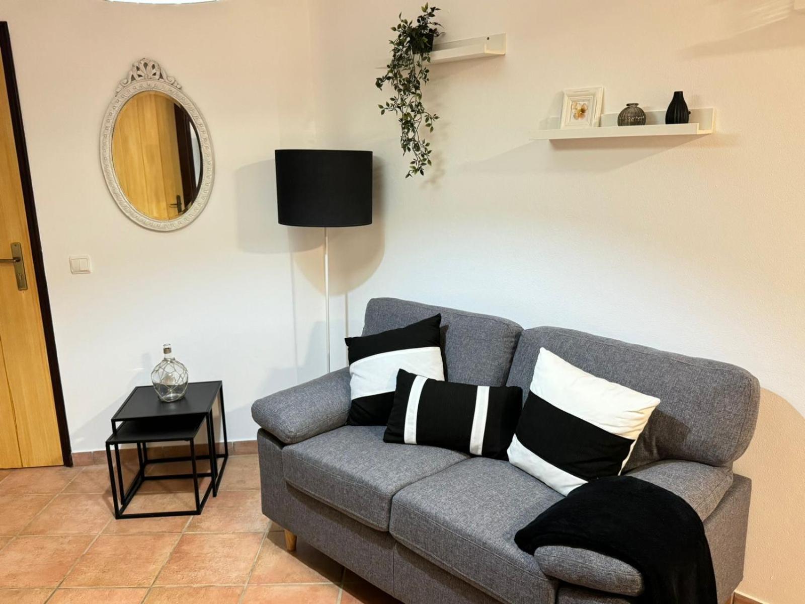 Studio Apartment photo 1