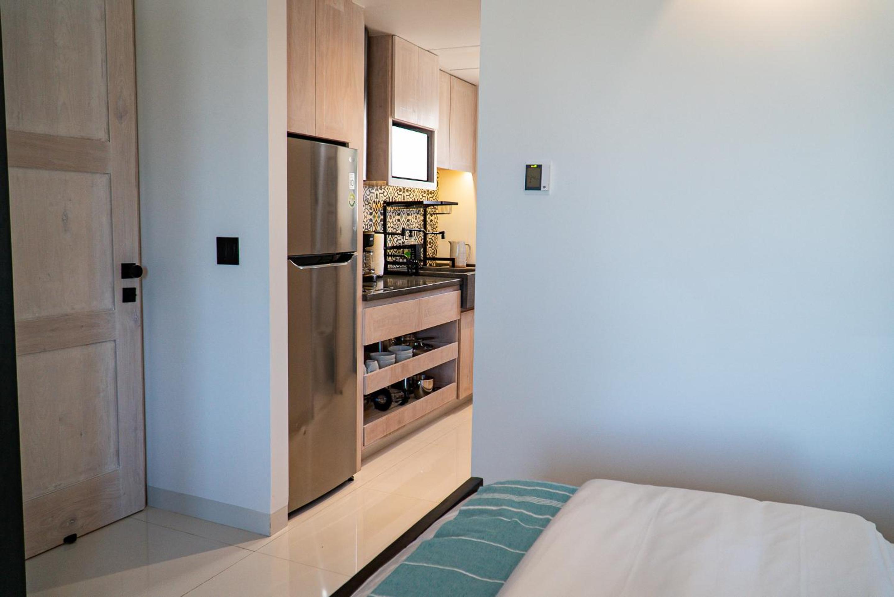 Two Bedroom Residence - Photo 5