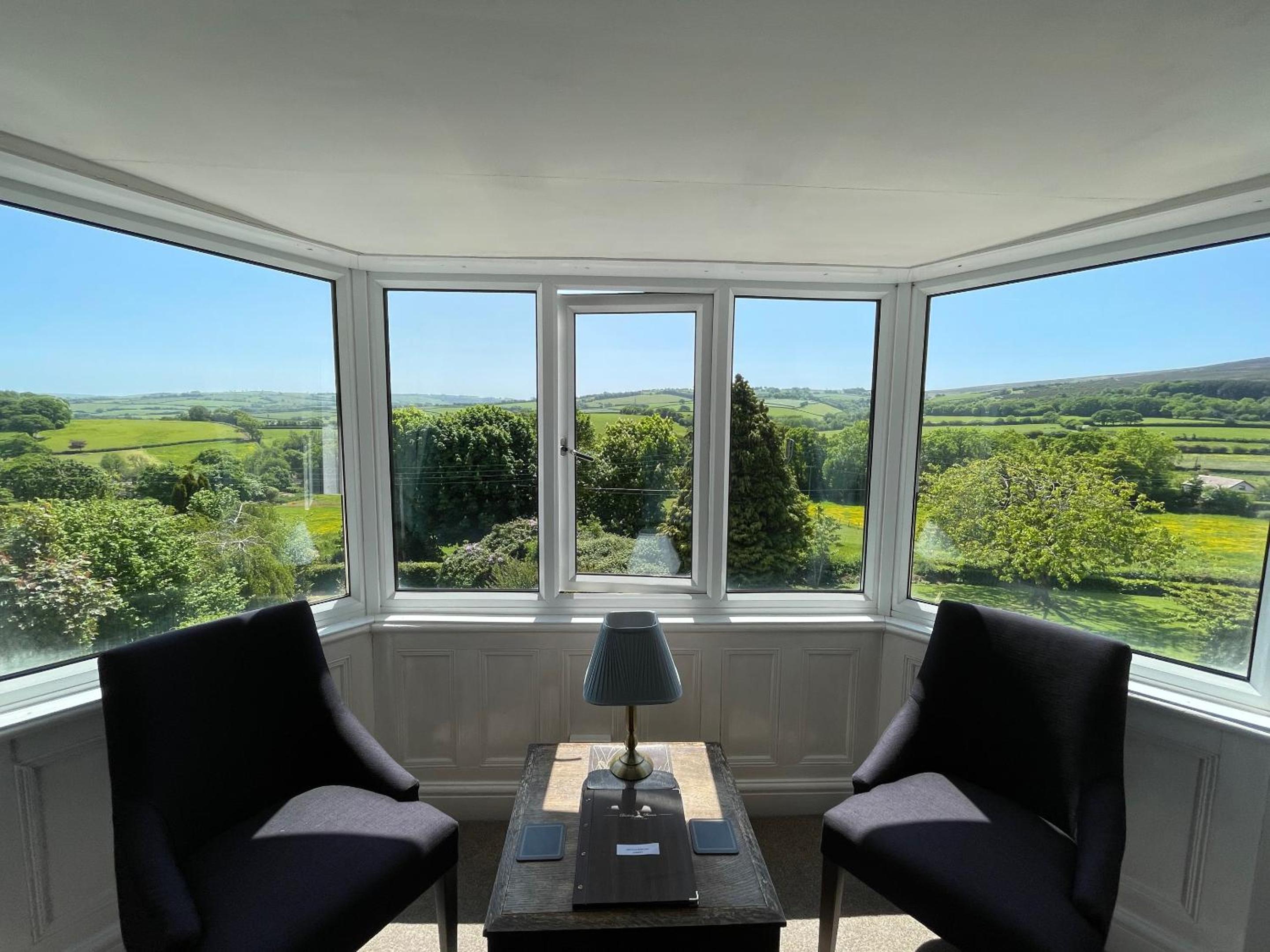 Superior King Suite photo 2