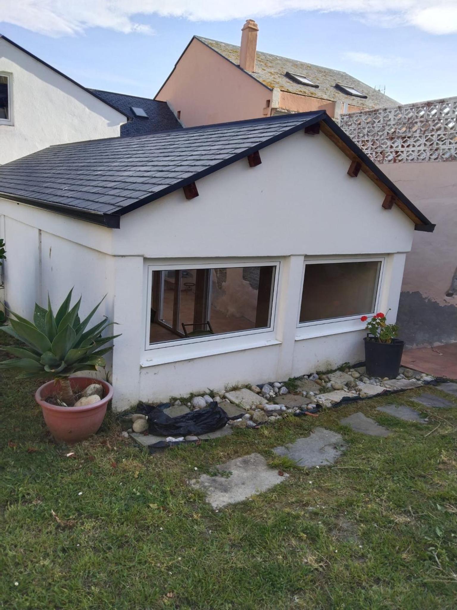 Two-Bedroom House photo 2