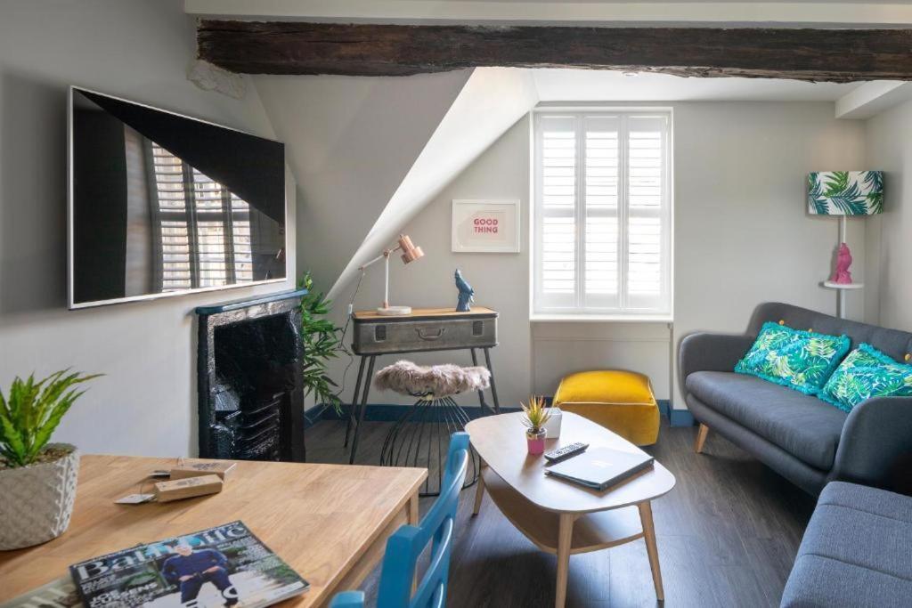 One-Bedroom Apartment - Photo 4