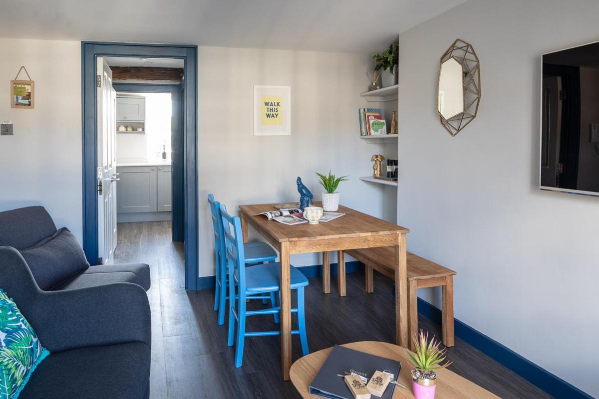 One-Bedroom Apartment - Photo 13