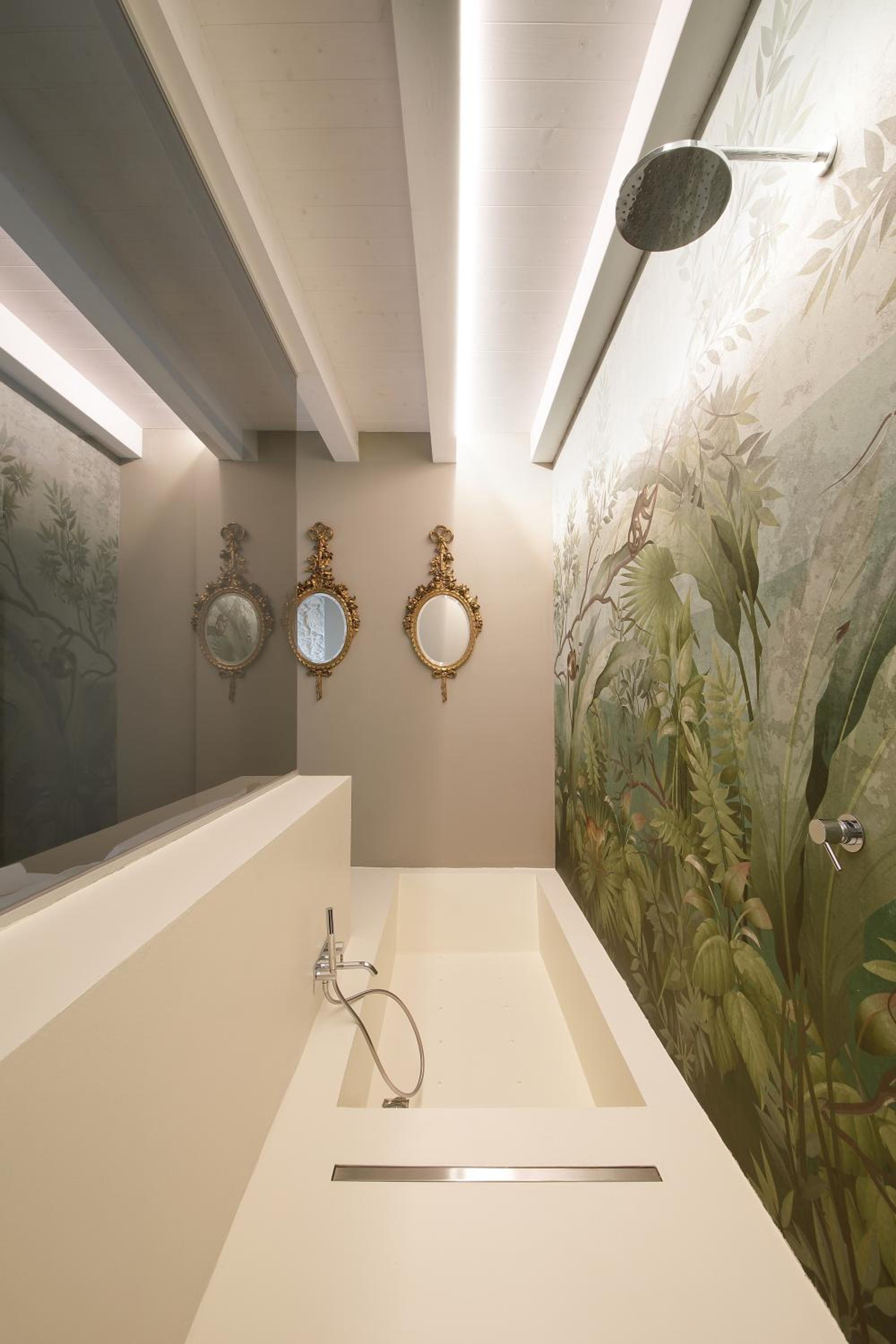 King Room with Spa Bath - Photo 25