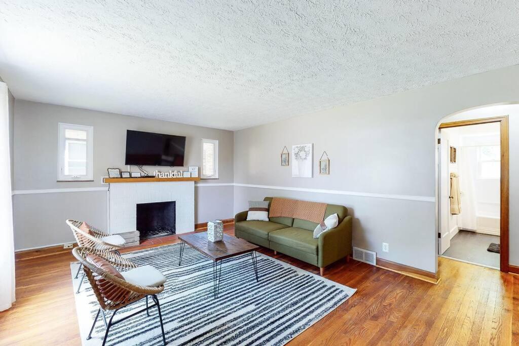 Four-Bedroom House photo 3