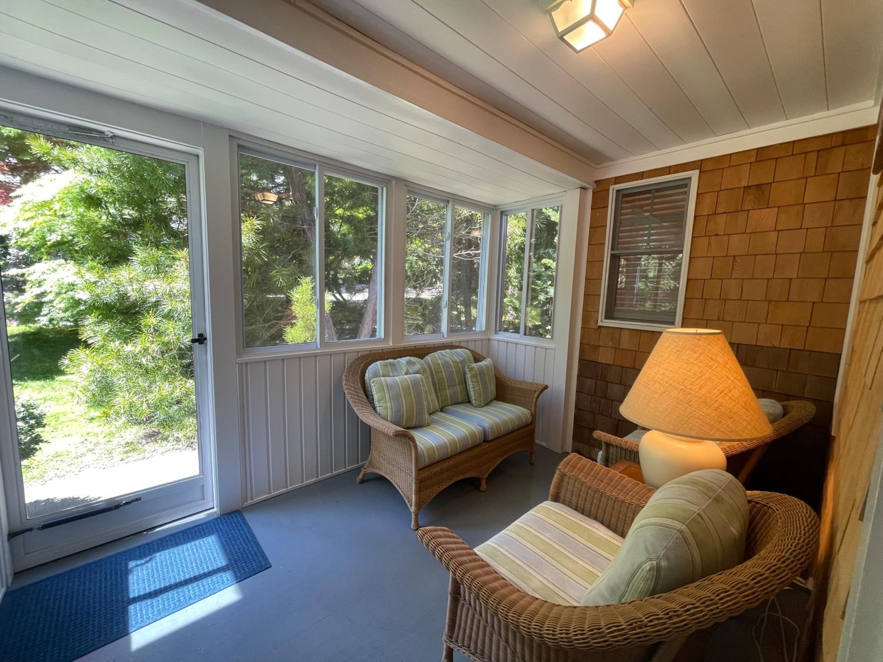 Lower Deluxe Two Bedroom Cottage photo 3