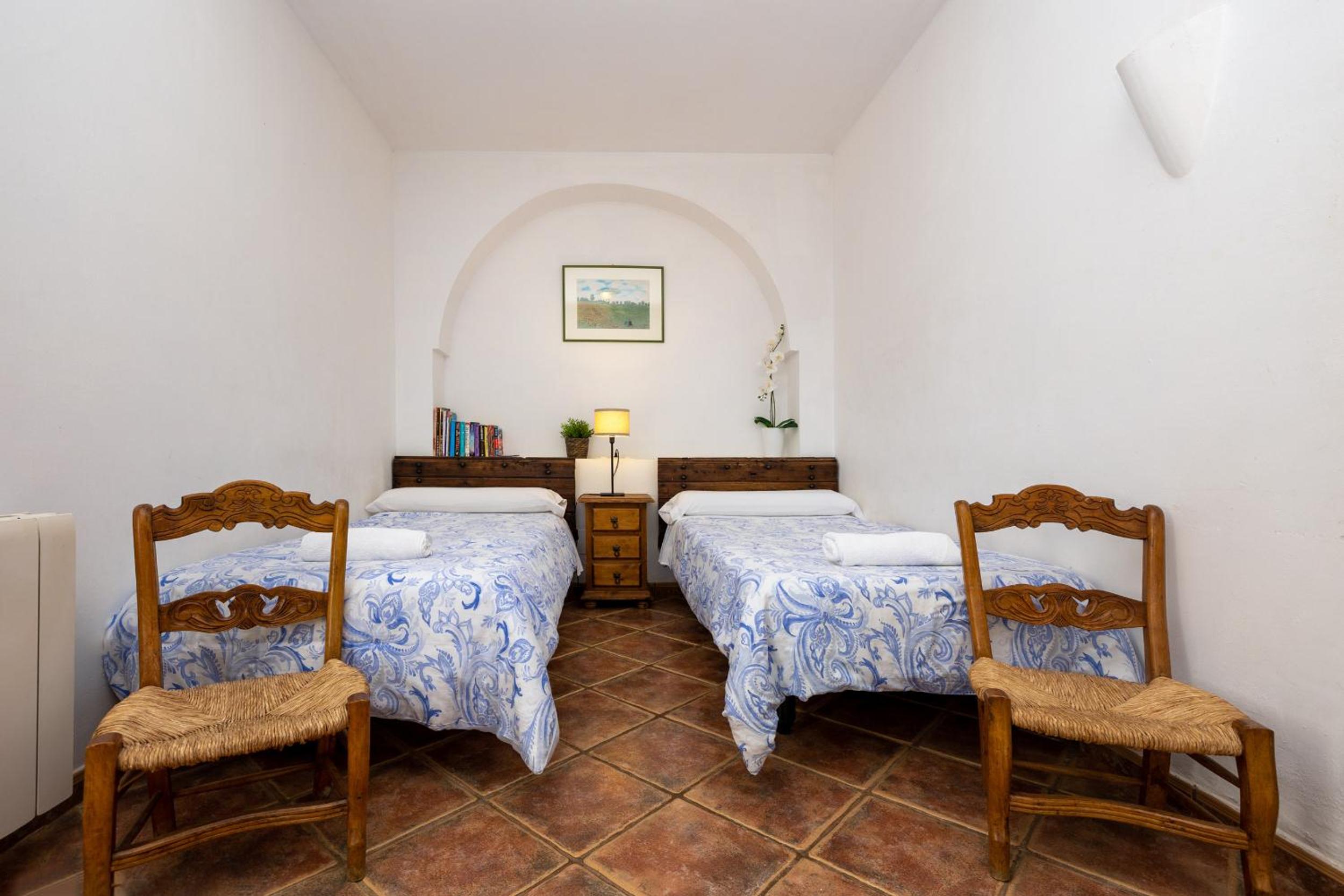Apartment with Private Terrace - Photo 1