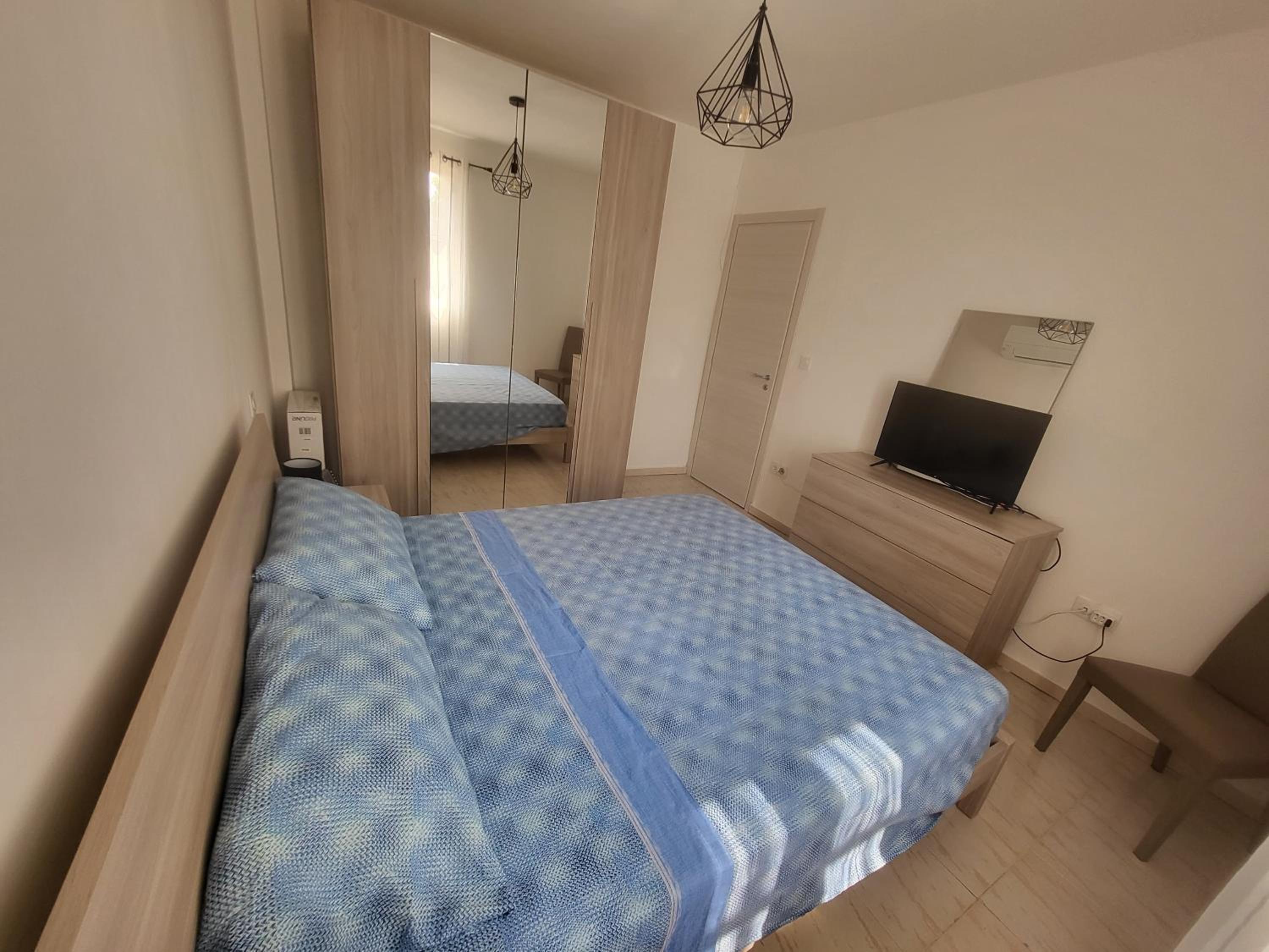 Three-Bedroom House photo 2
