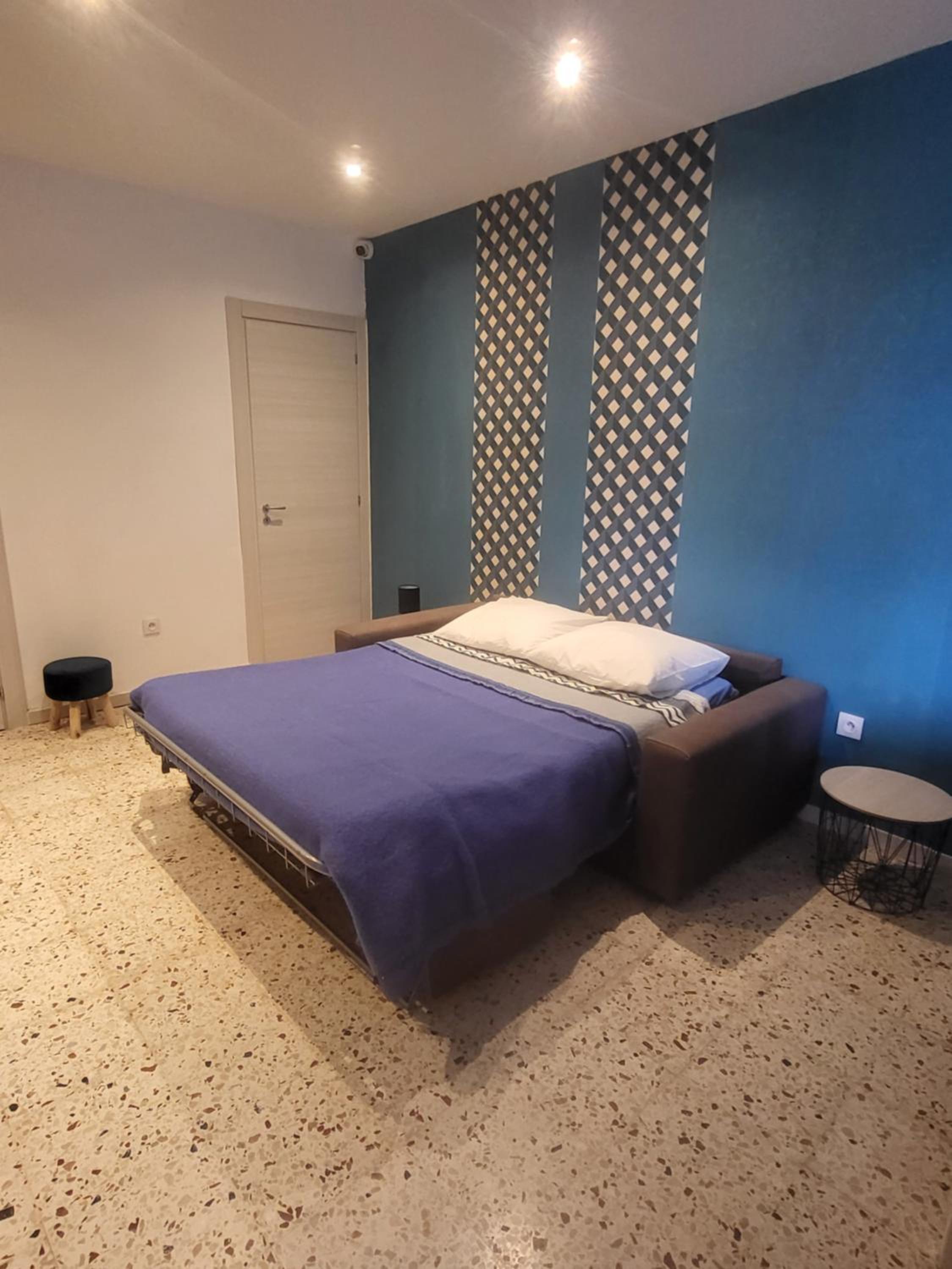Three-Bedroom House photo 3