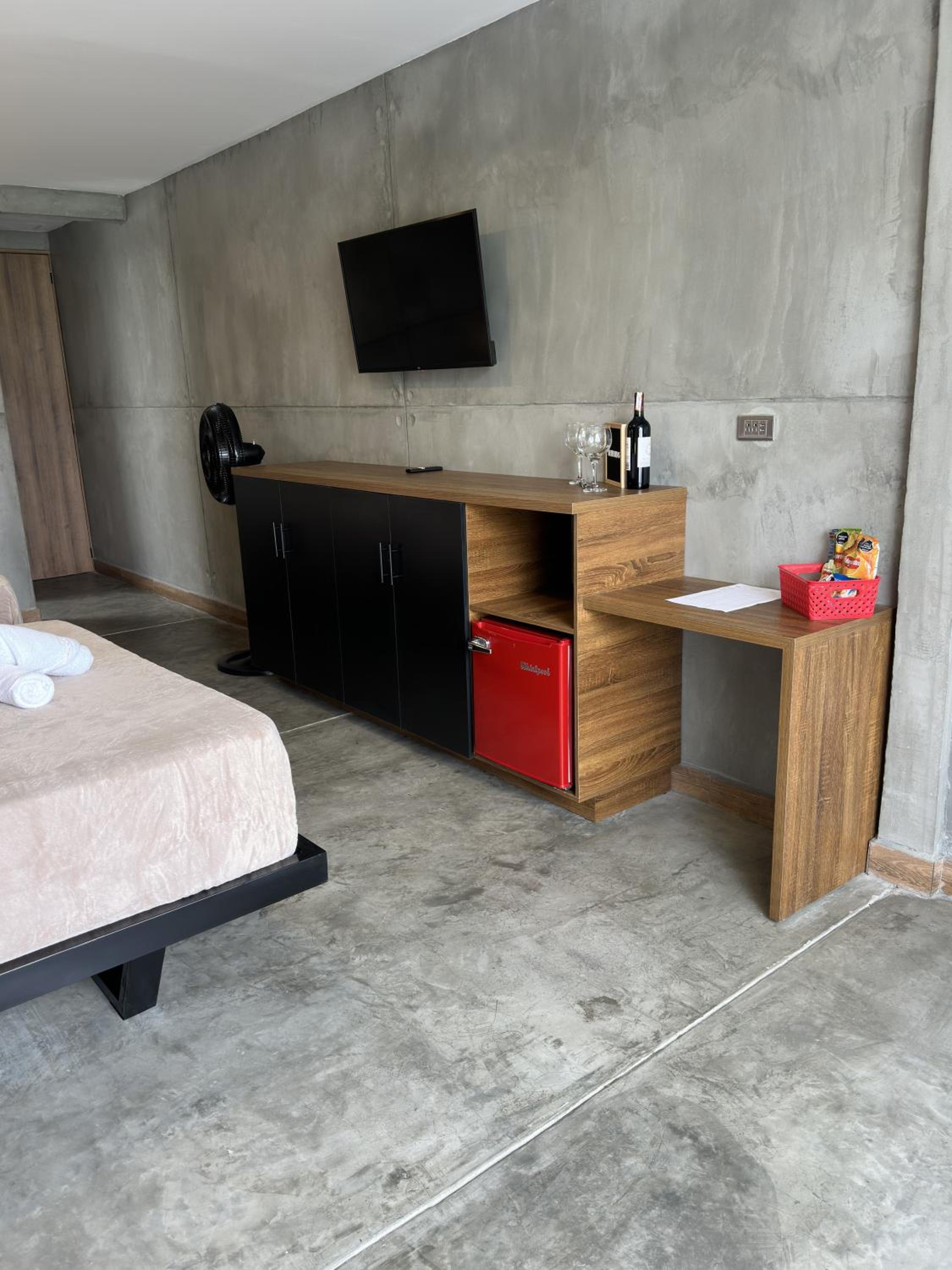 Deluxe Suite with Air Conditioning