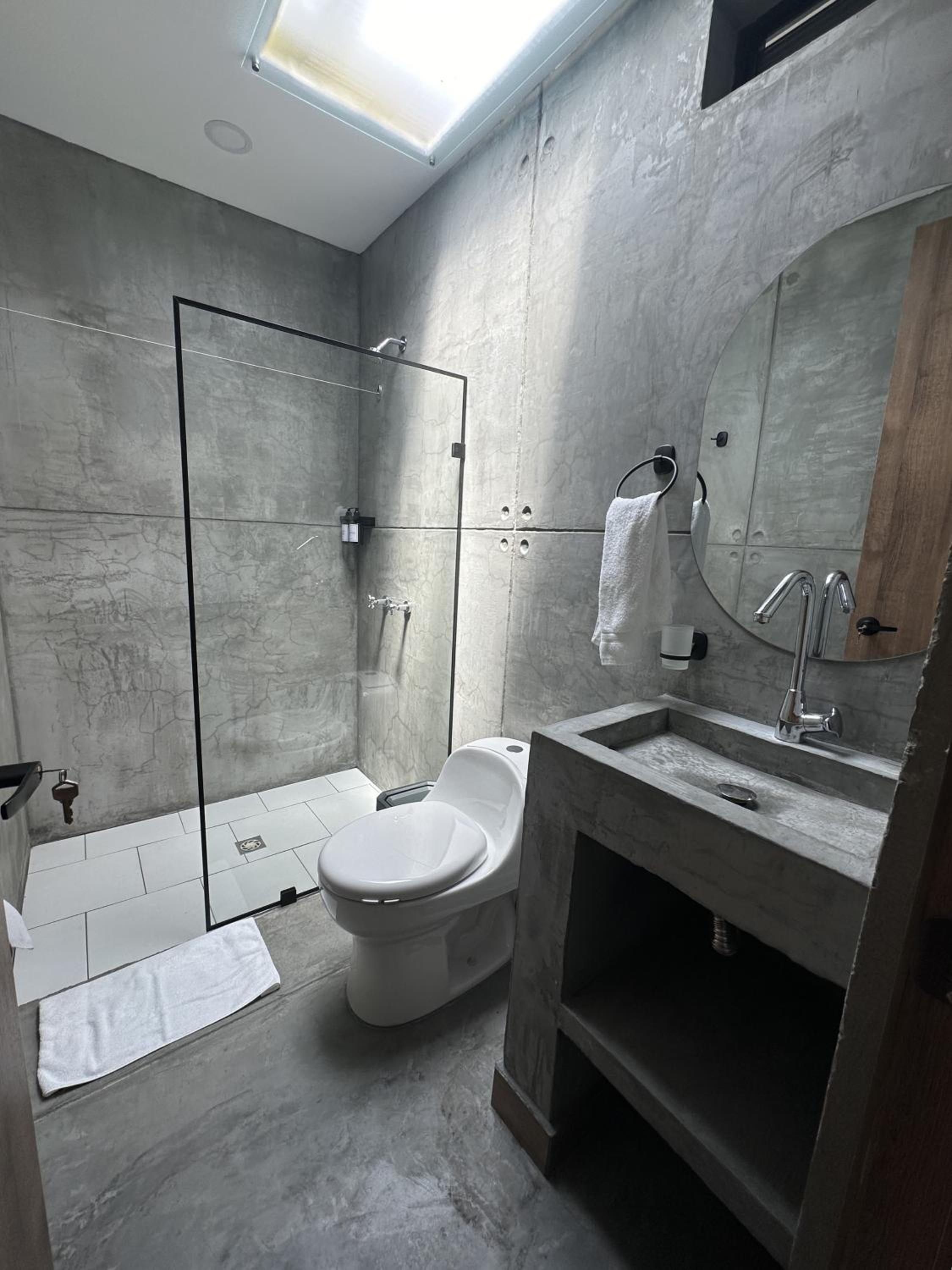Deluxe Suite with Air Conditioning photo 3