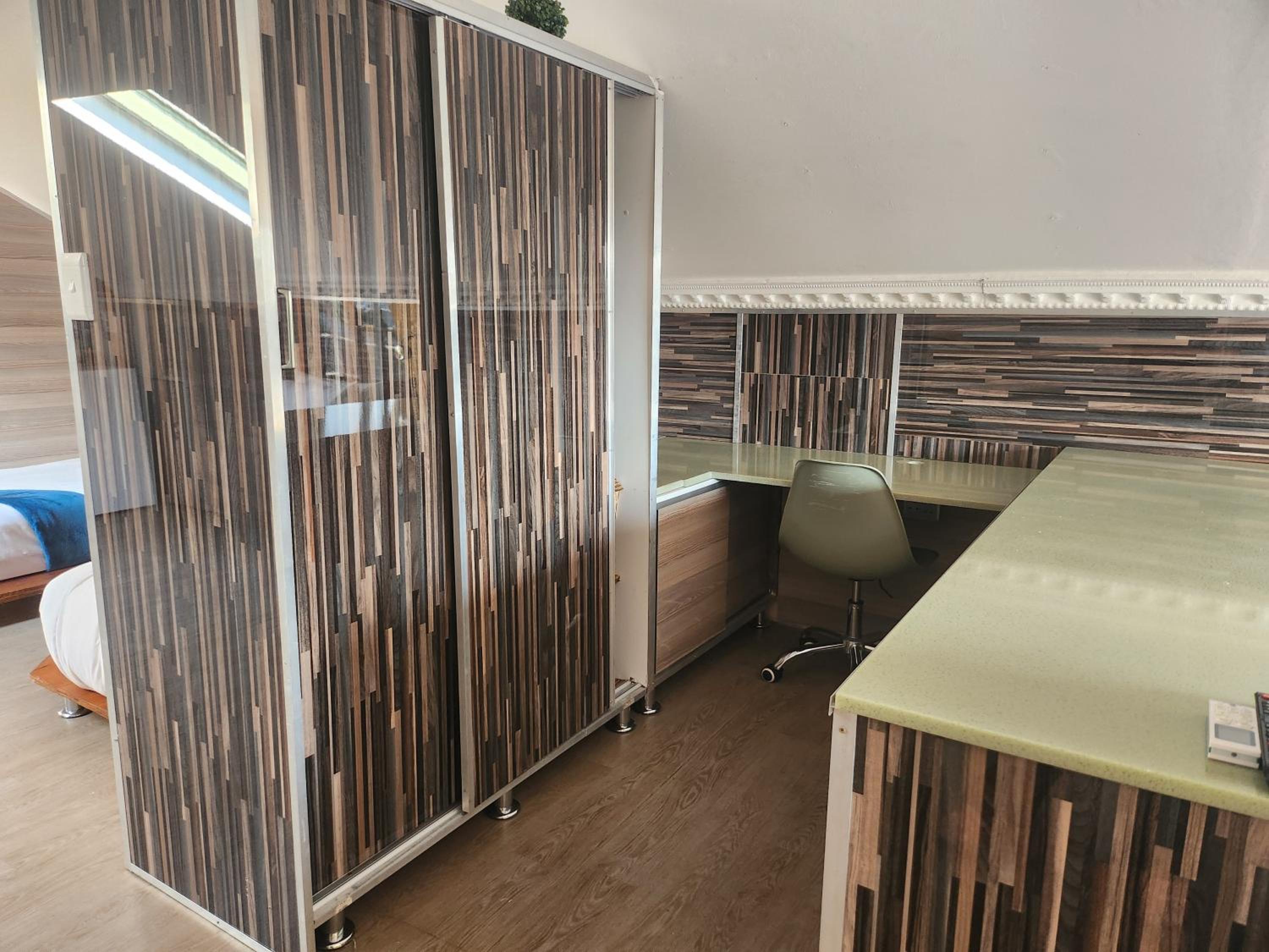 Family Studio - Photo 19