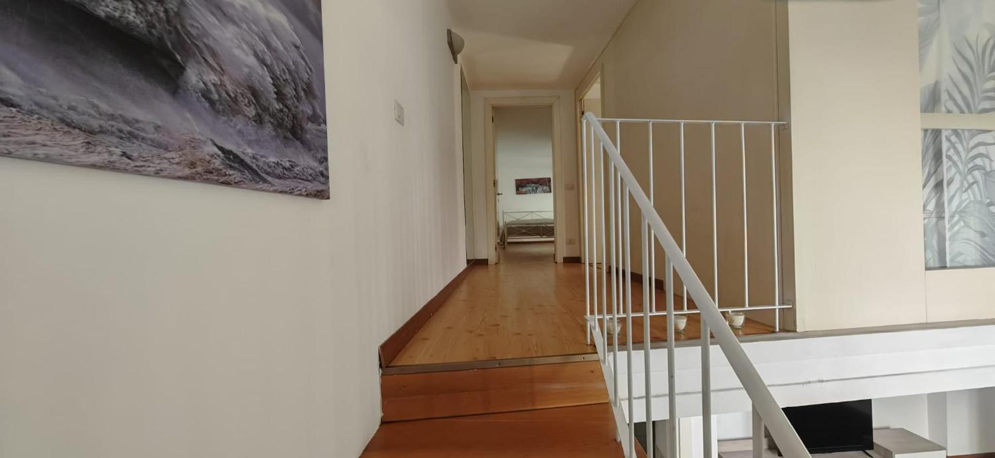 Apartment - Split Level photo 2