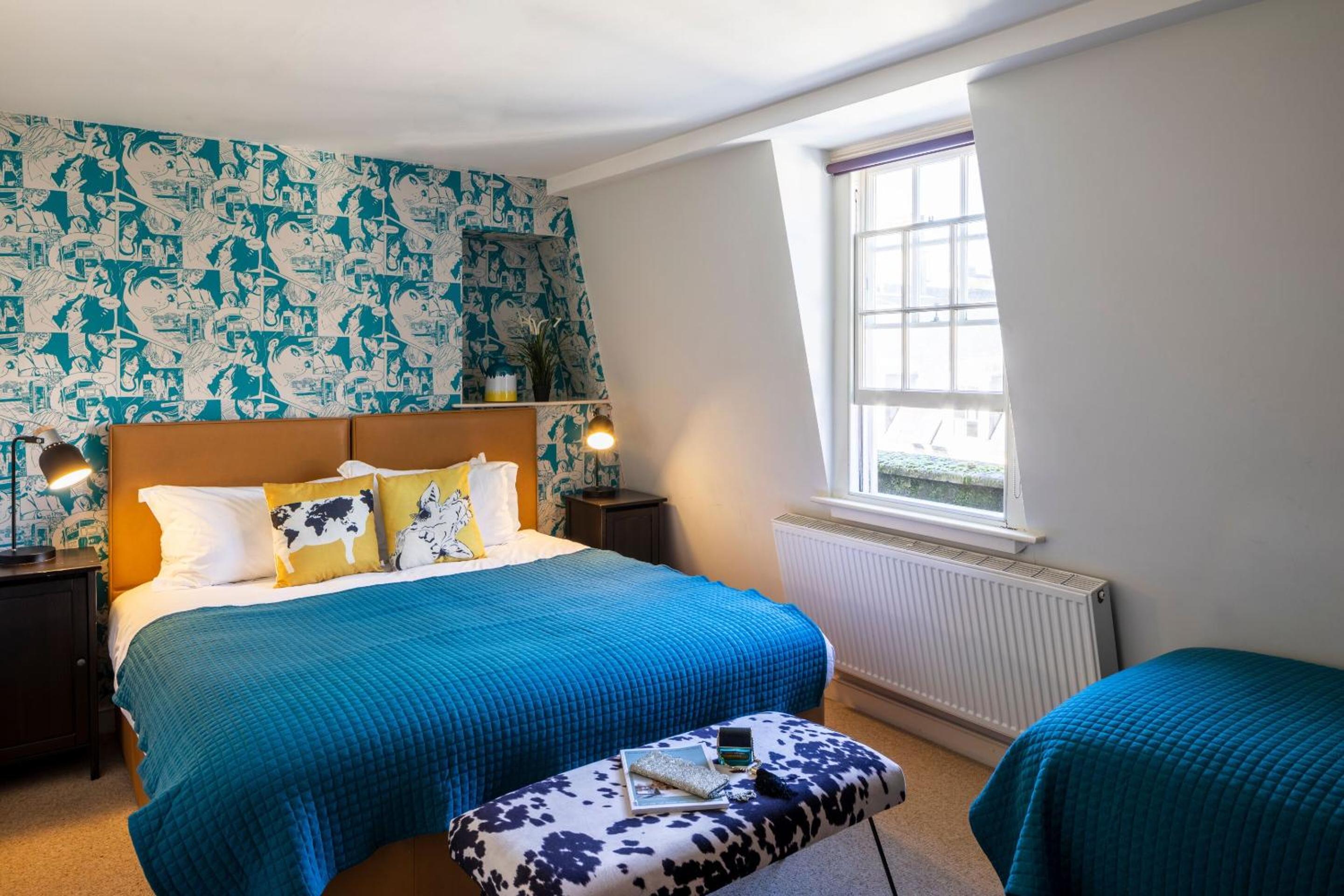 Four-Bedroom House - Photo 15