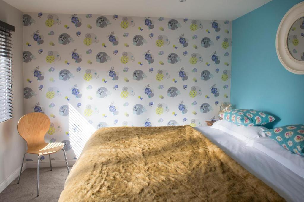 Two-Bedroom Apartment - Photo 10