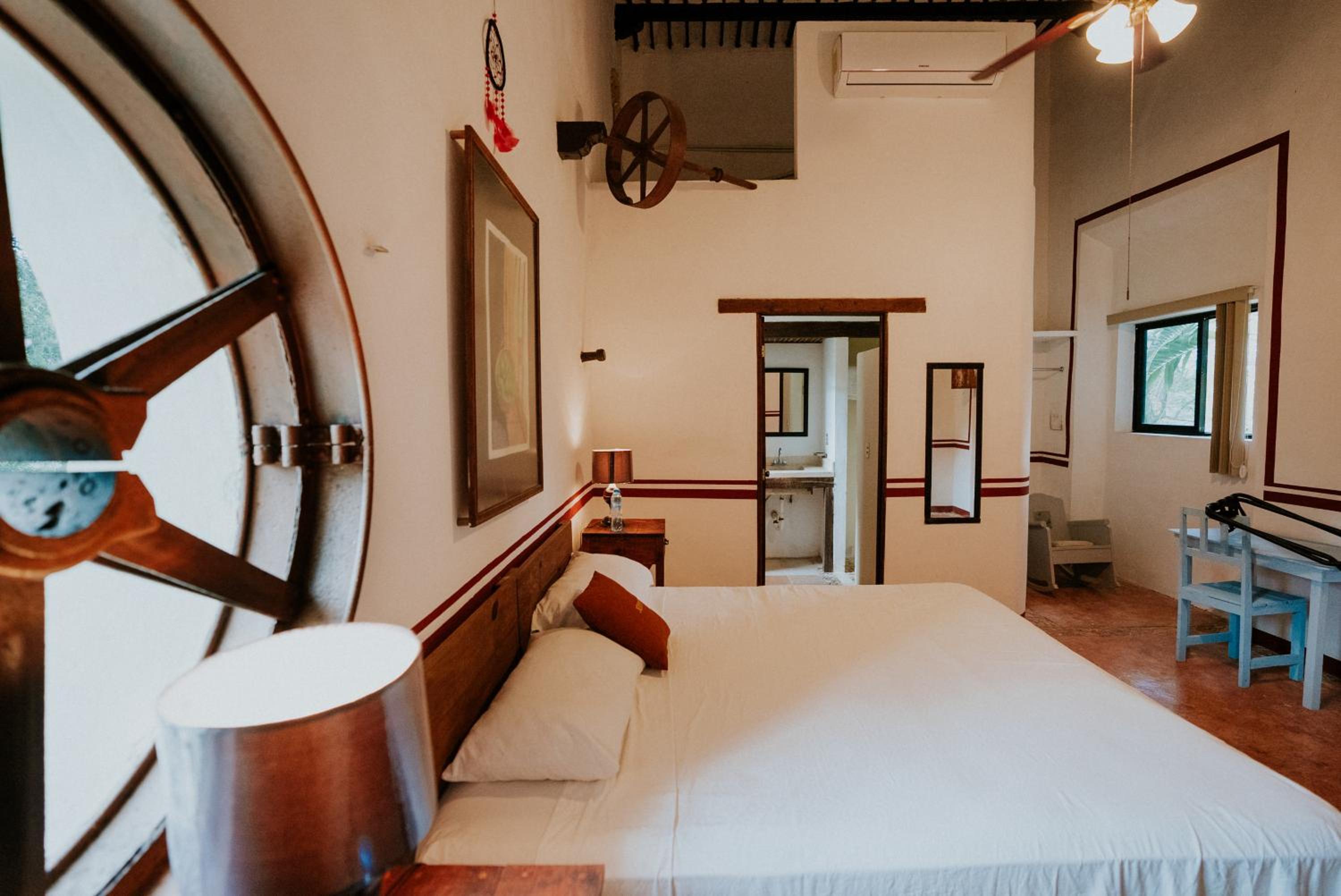 Deluxe King Room photo 3