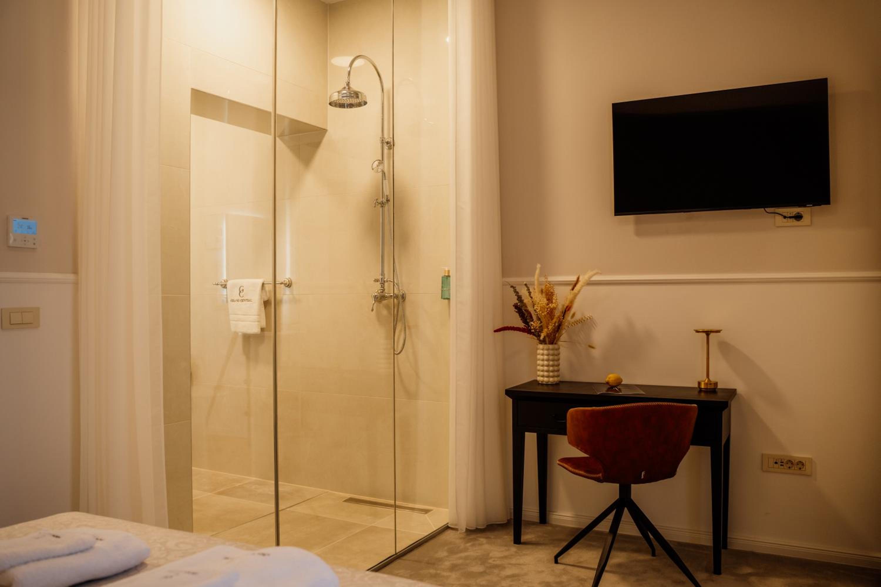 Suite with Balcony photo 3