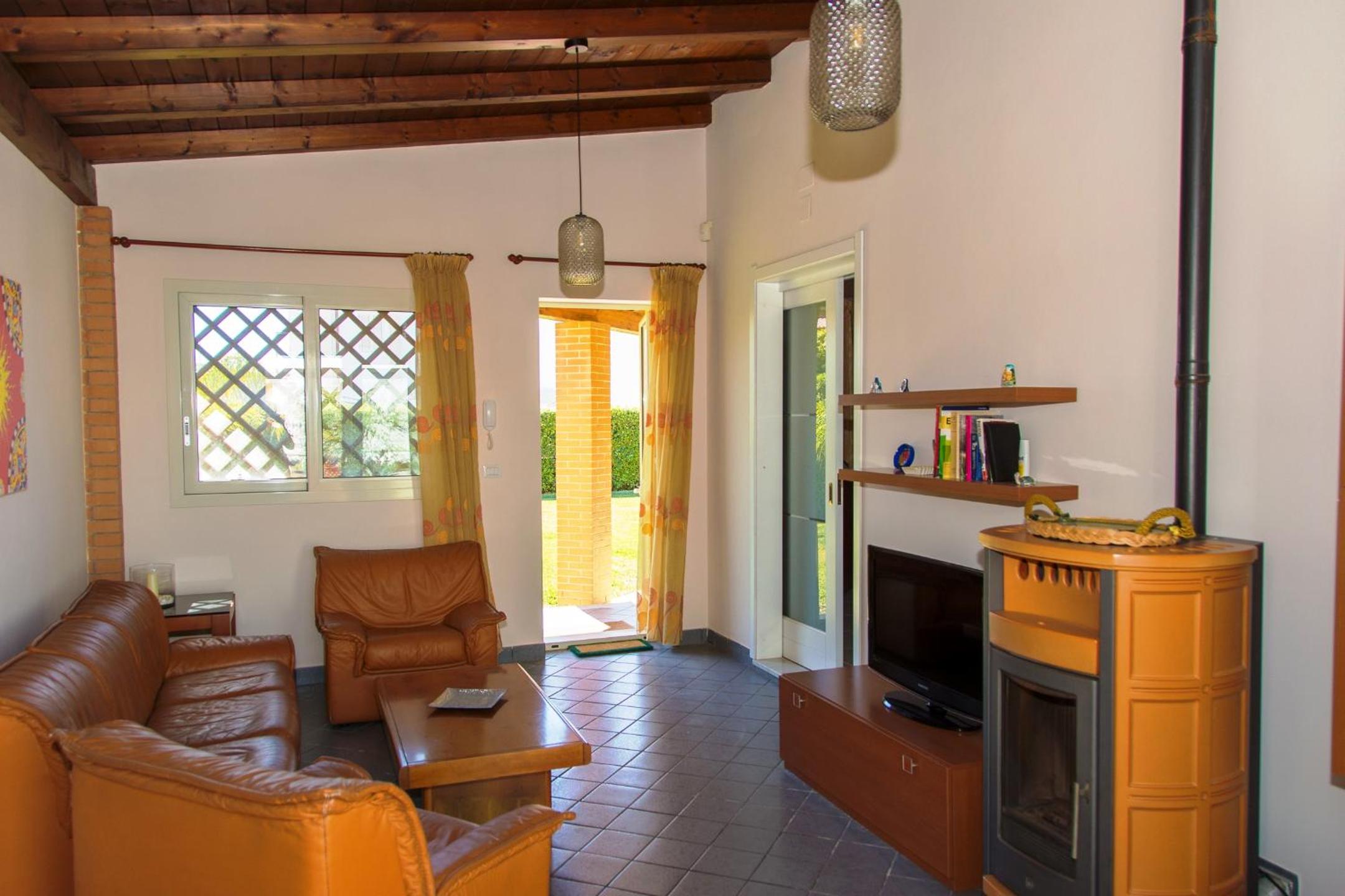 Three-Bedroom Vacation Home  photo 1