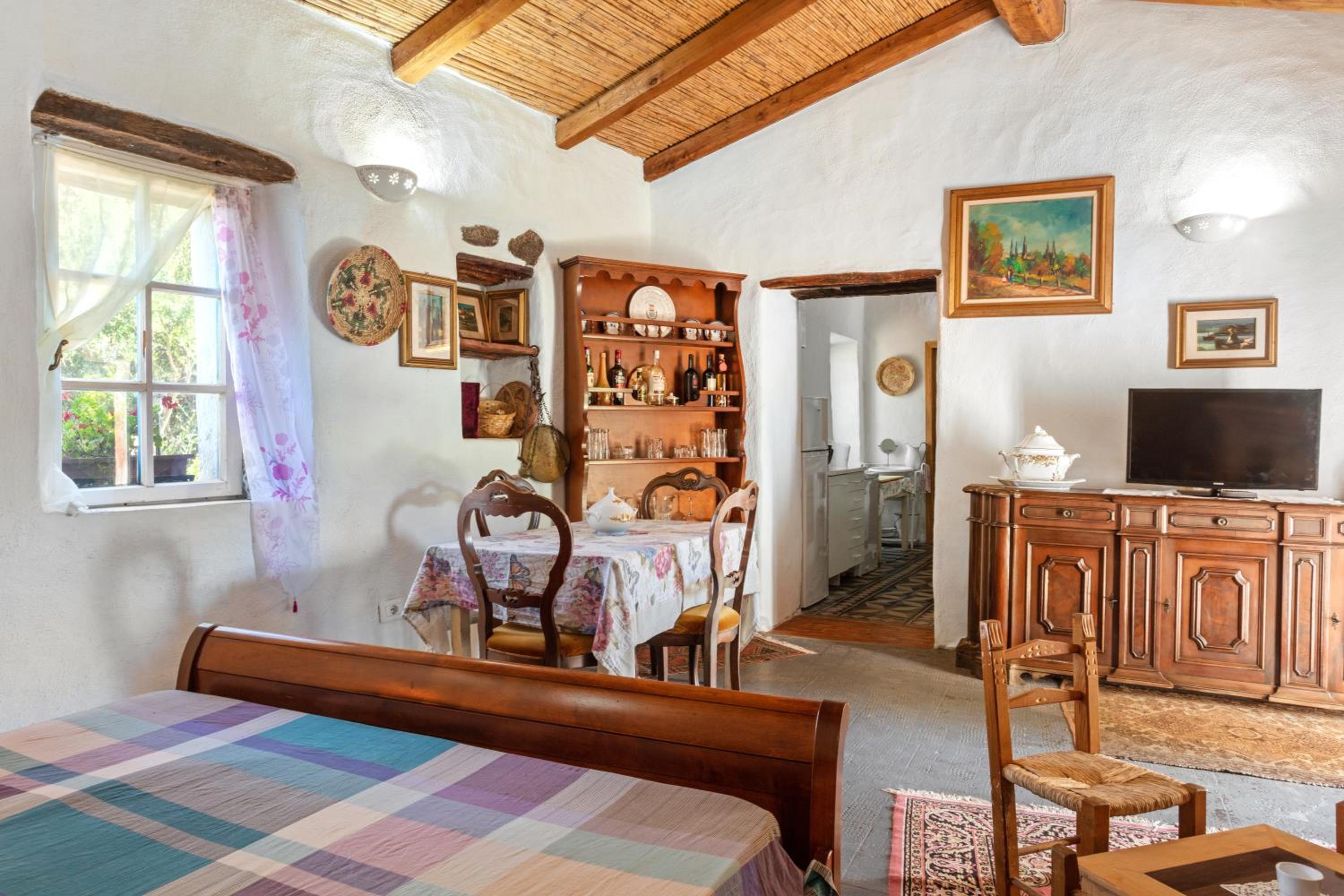 One-Bedroom House photo 3