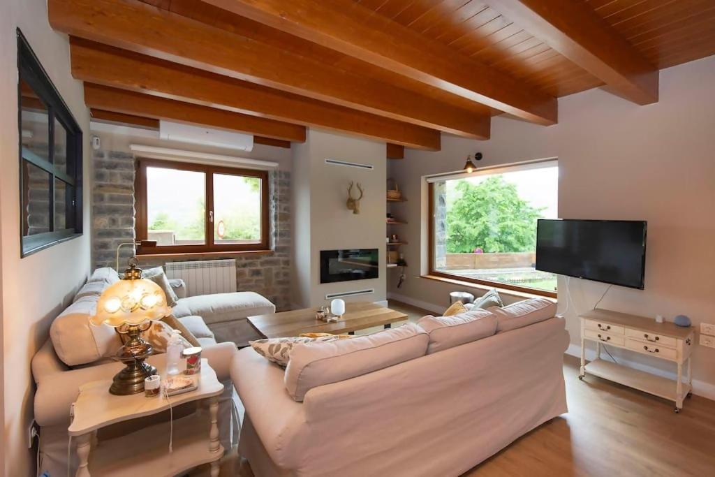Villa photo 3