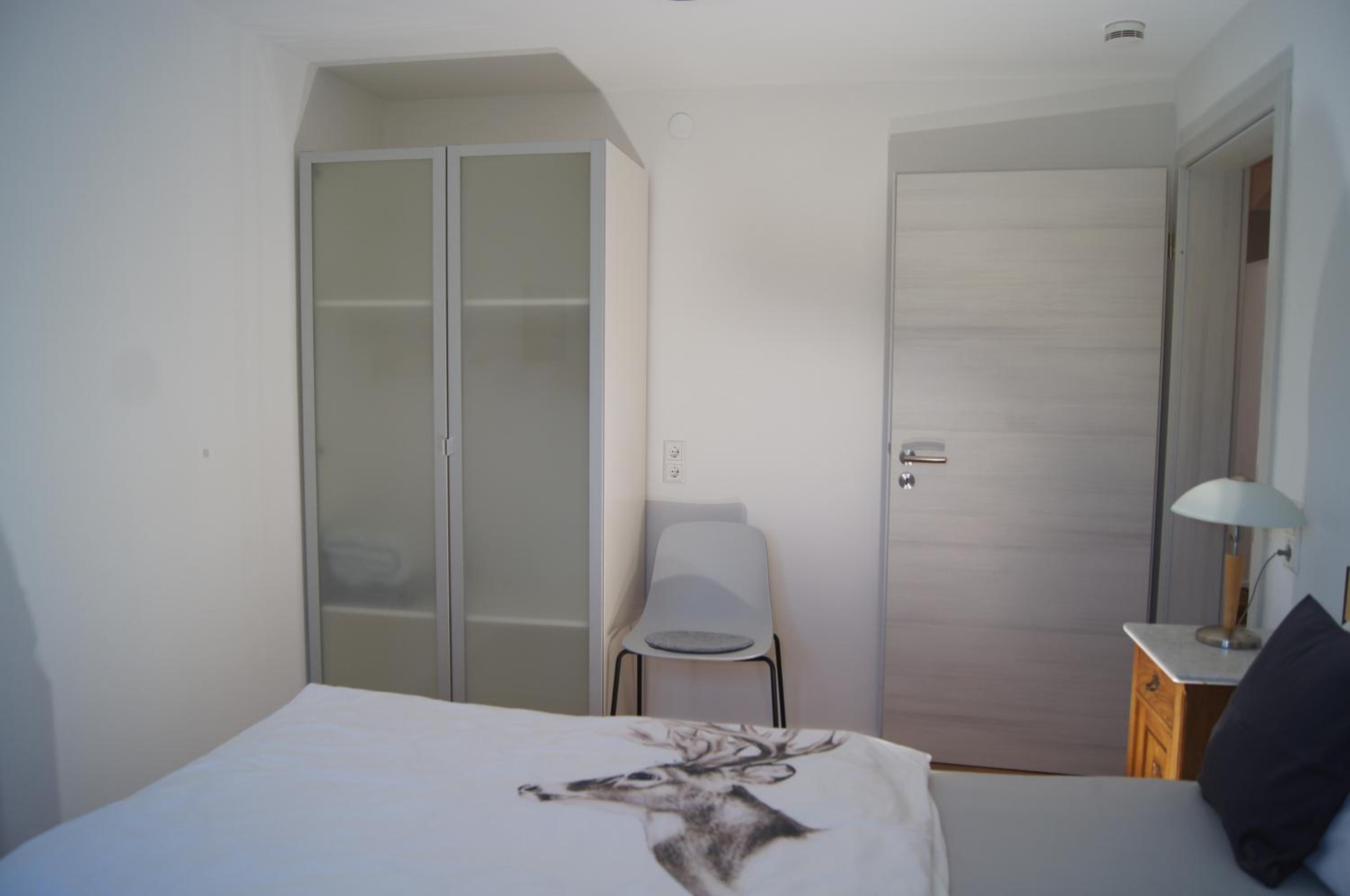 Two-Bedroom Apartment with Bathroom photo 3