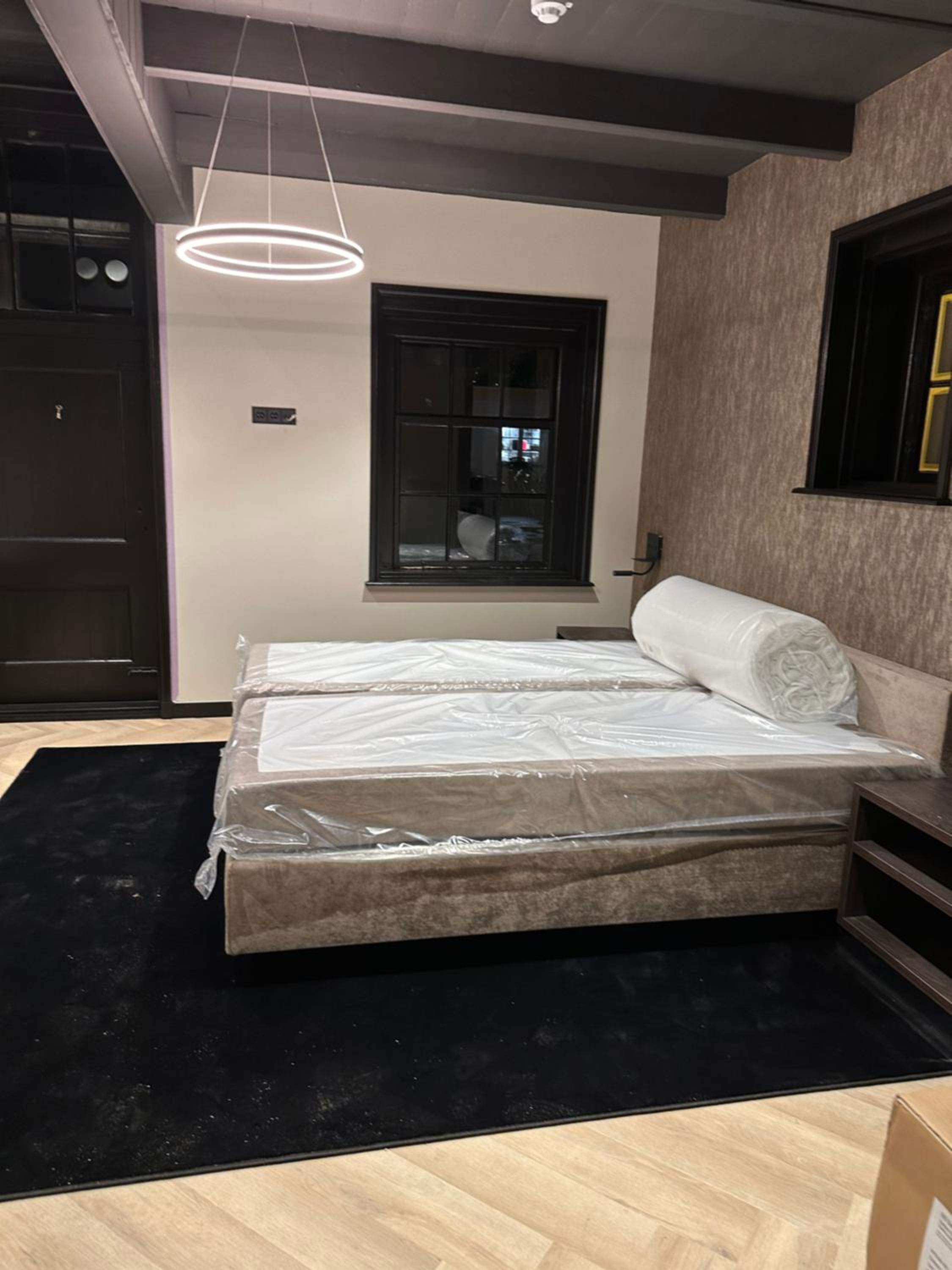 Deluxe King Room photo 1