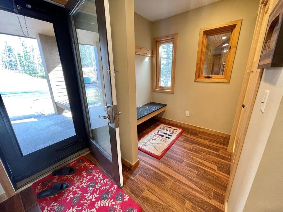 Four-Bedroom House photo 1