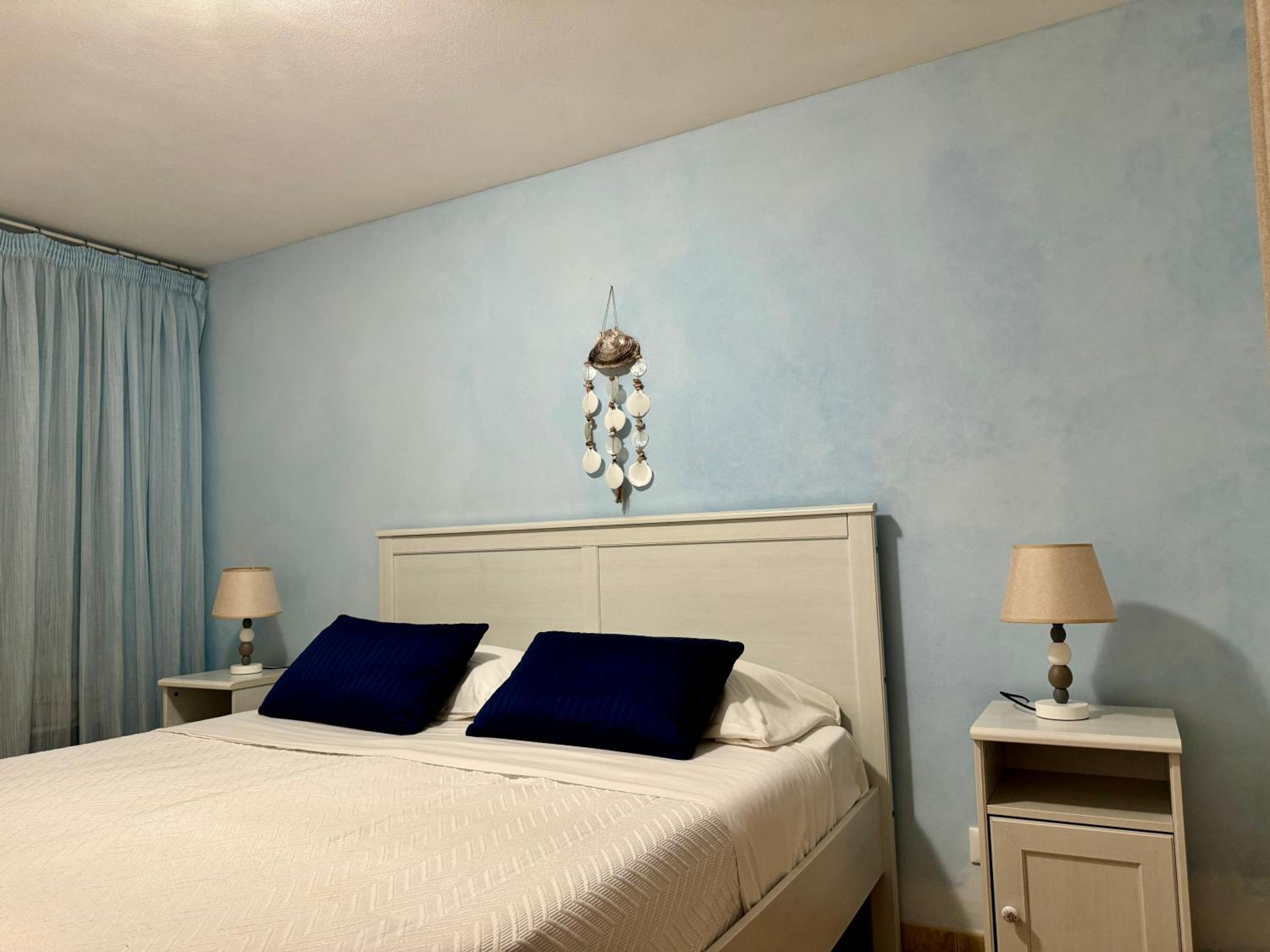 Two-Bedroom Townhouse with Terrace - Split level