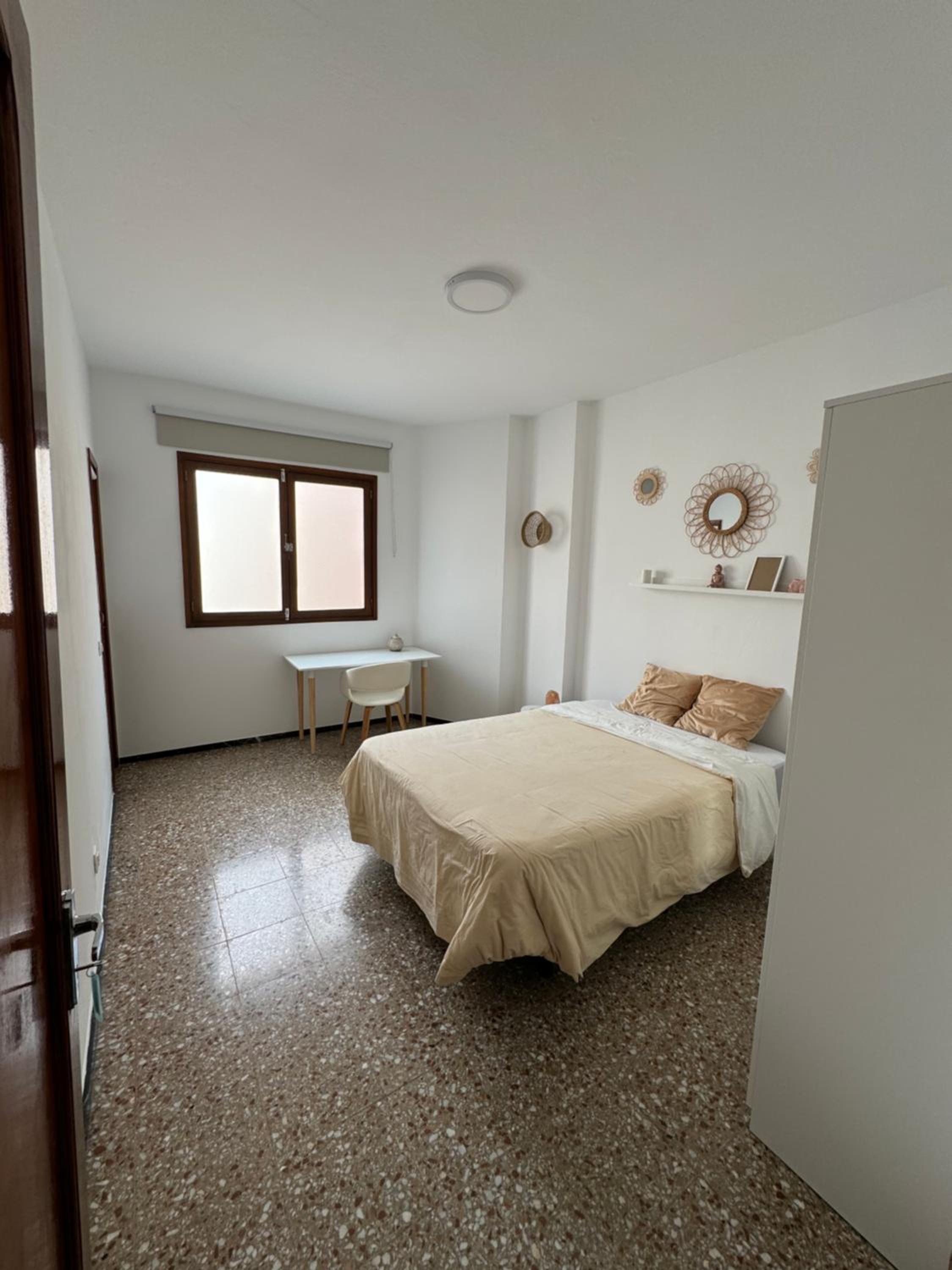 Habitación doble con baño compartido