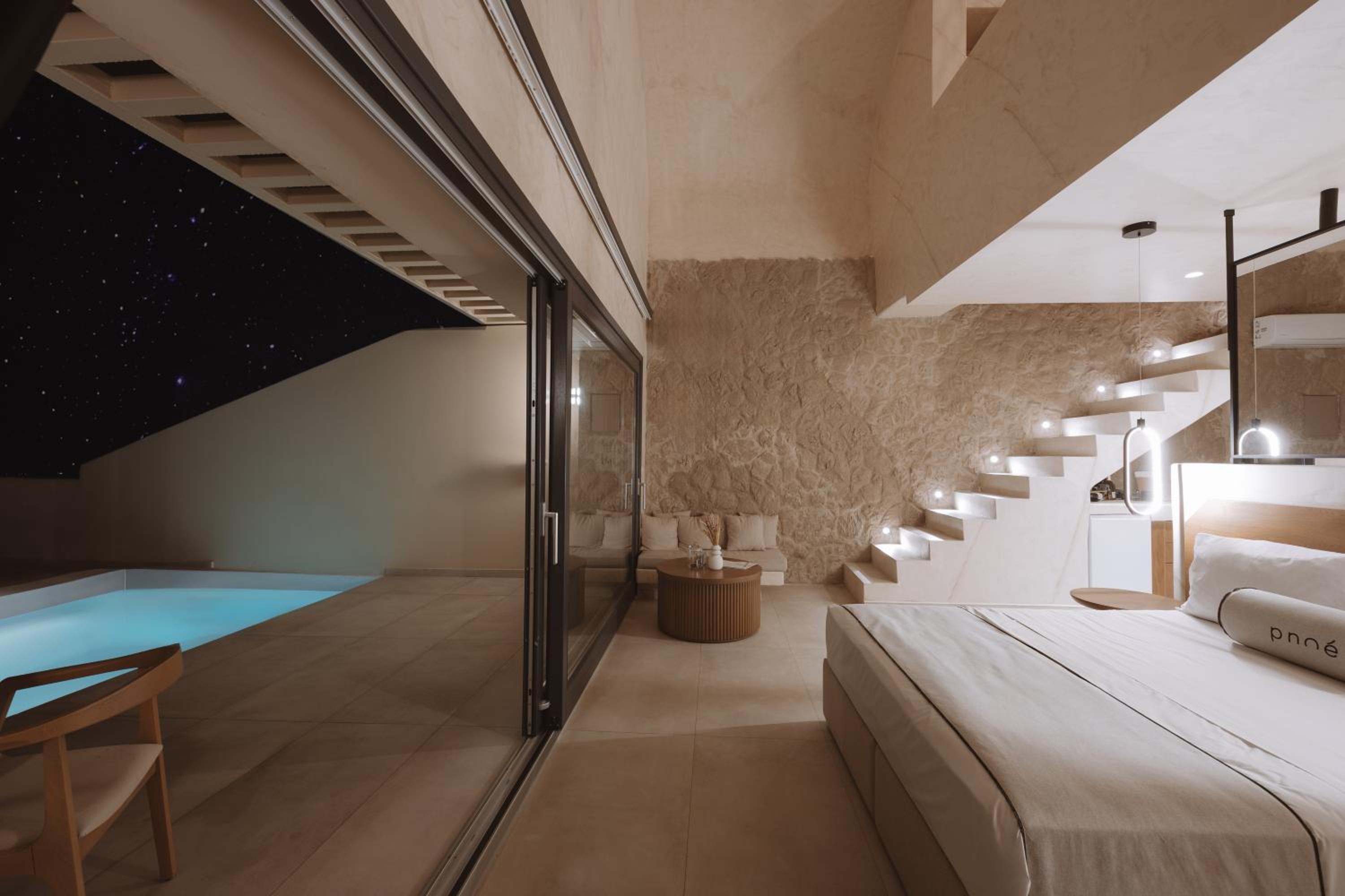 Family Two Bedroom Suite with Sea view and Private Heated Pool - Photo 6