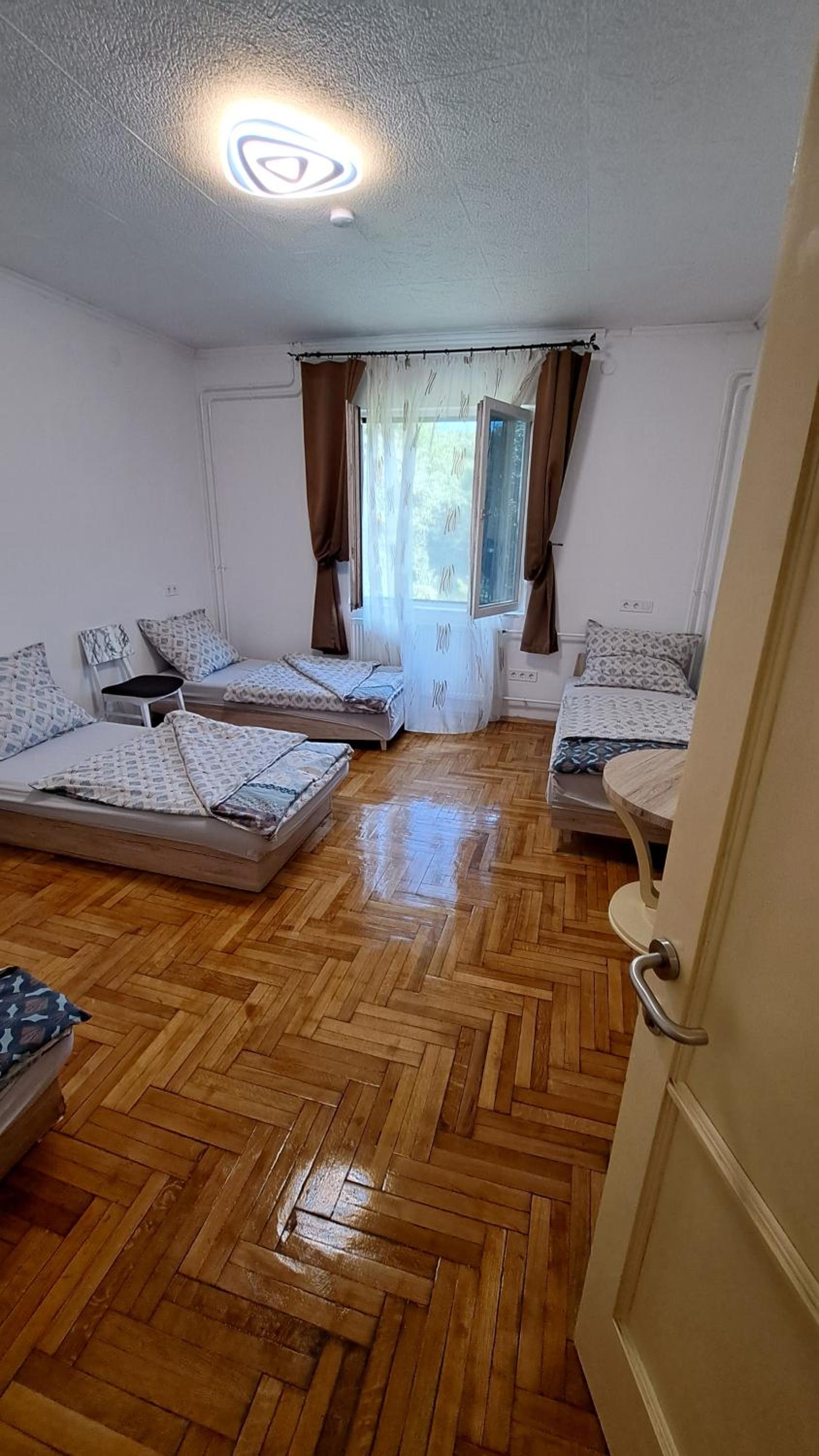 Quadruple Room - Photo 4