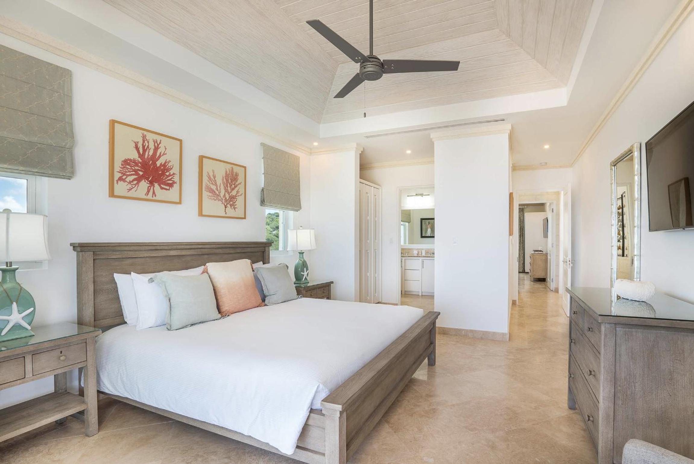 Villa photo 1