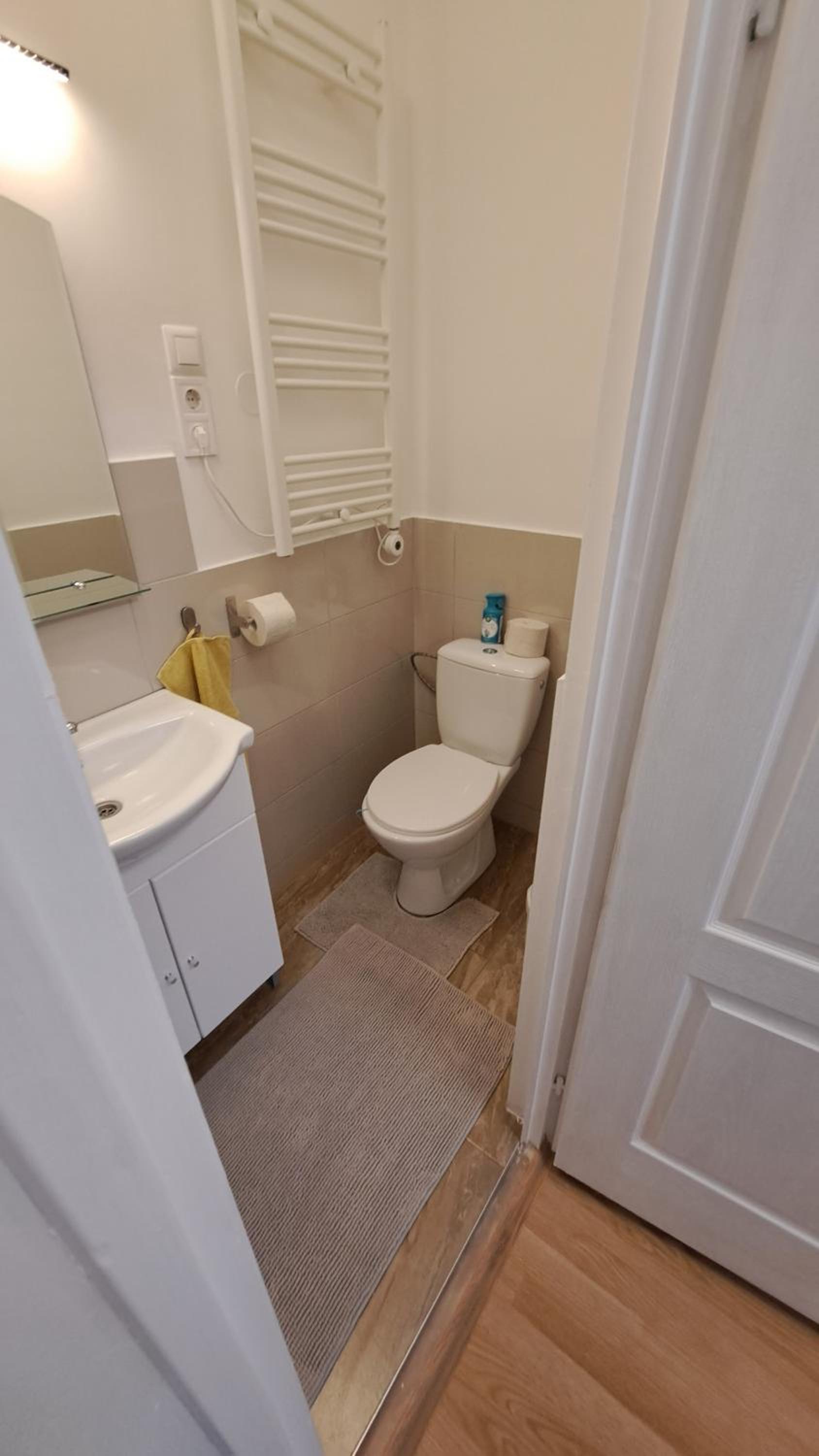 Twin Room - Photo 7
