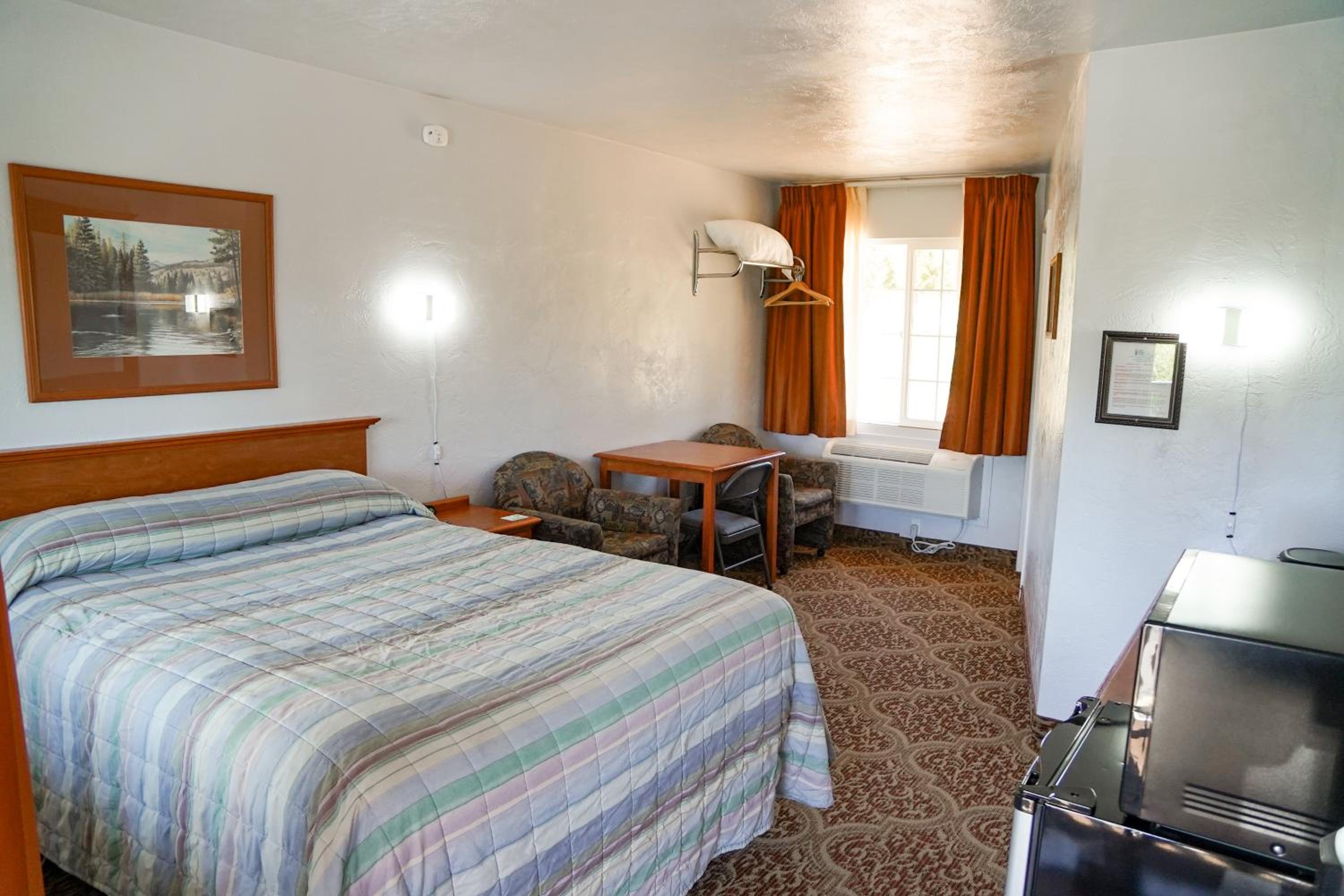 Queen Room