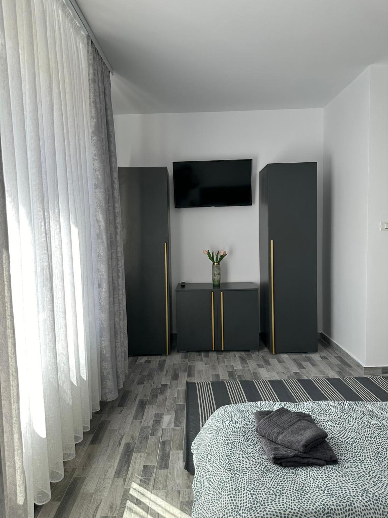 Two-Bedroom Apartment photo 2