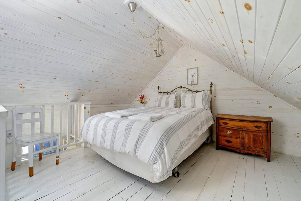 Four-Bedroom House photo 3