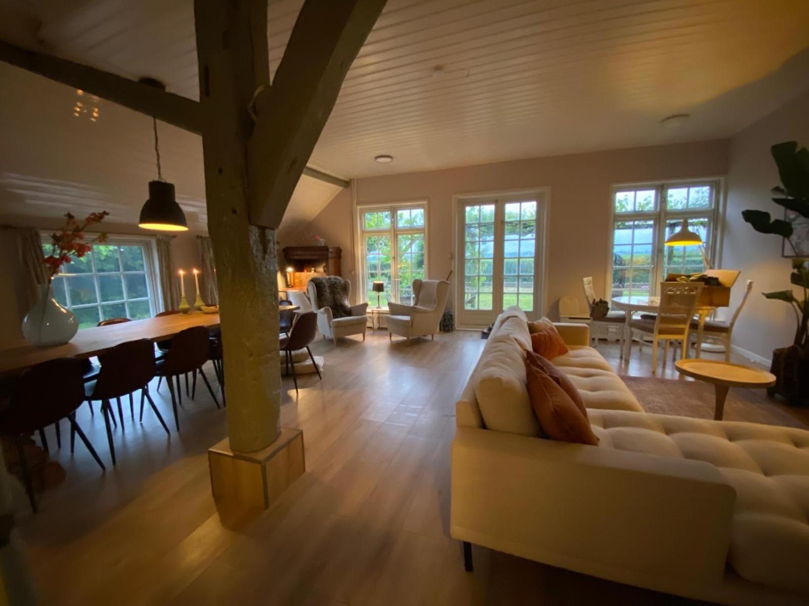Villa photo 1