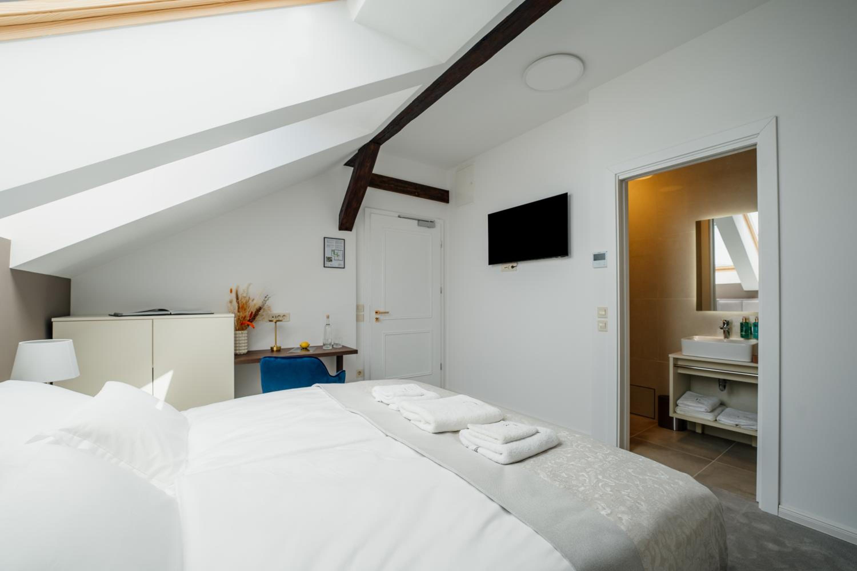 Double Room photo 2