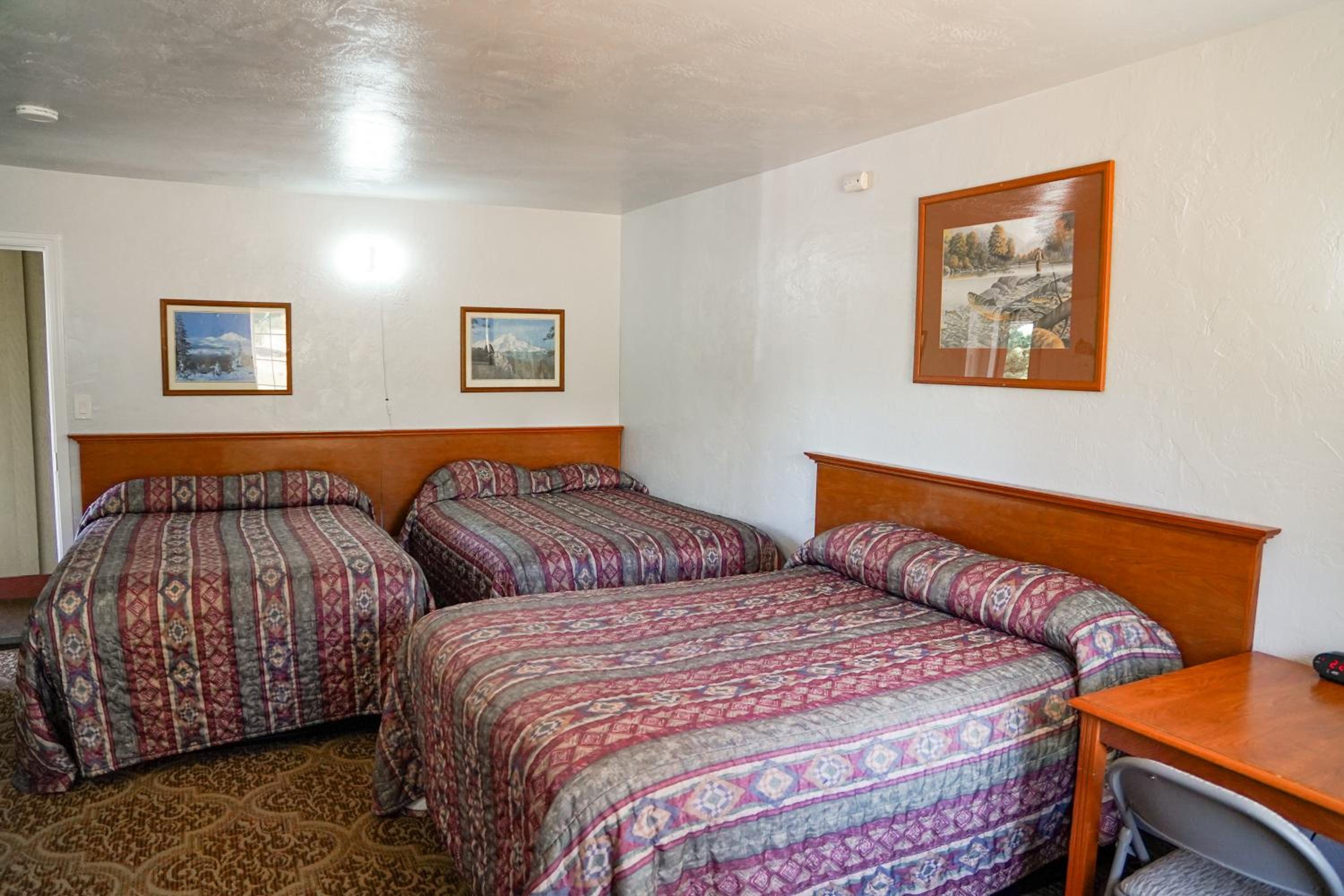 Basic Triple Room