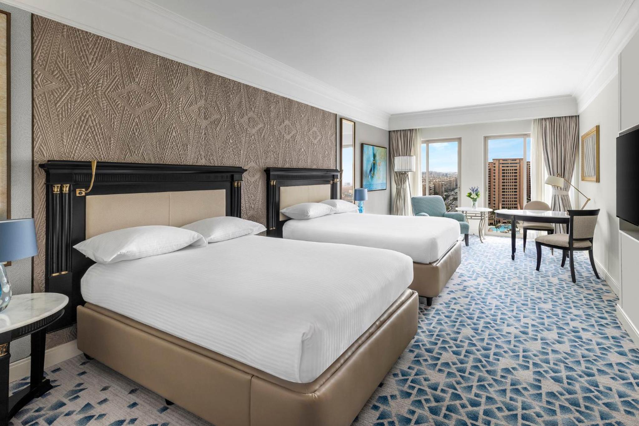Premium Twin Room with Ergonomic Flex Space thumbnail 5